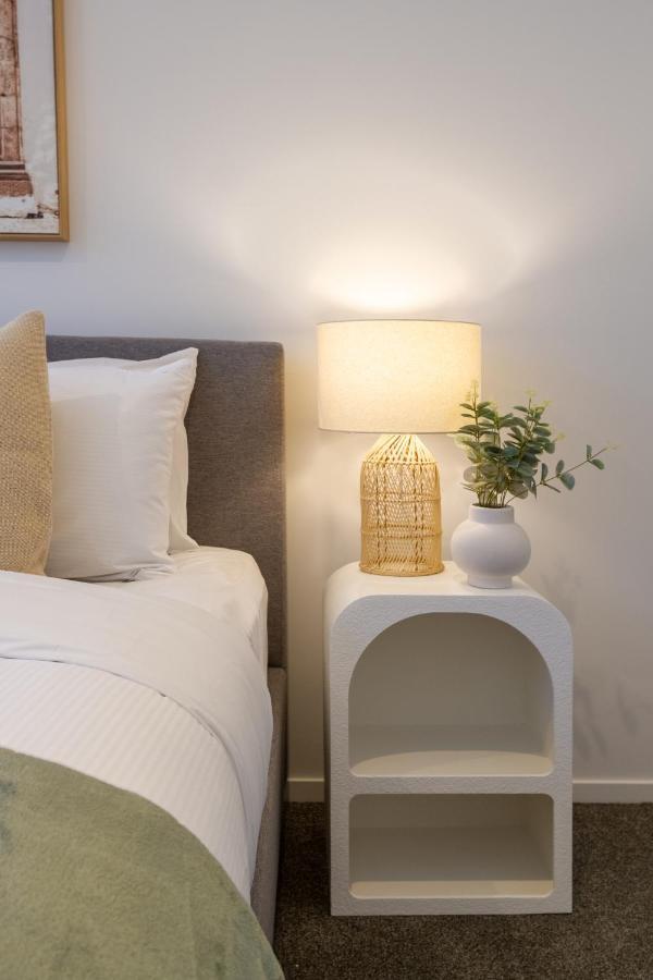 Central Sunny Perch 2 Bed 1 Bath Christchurch