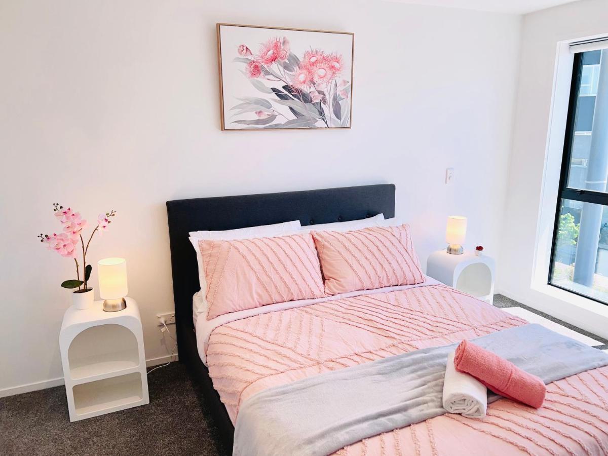 Walking Distance To Riverside Market & Hospital Christchurch