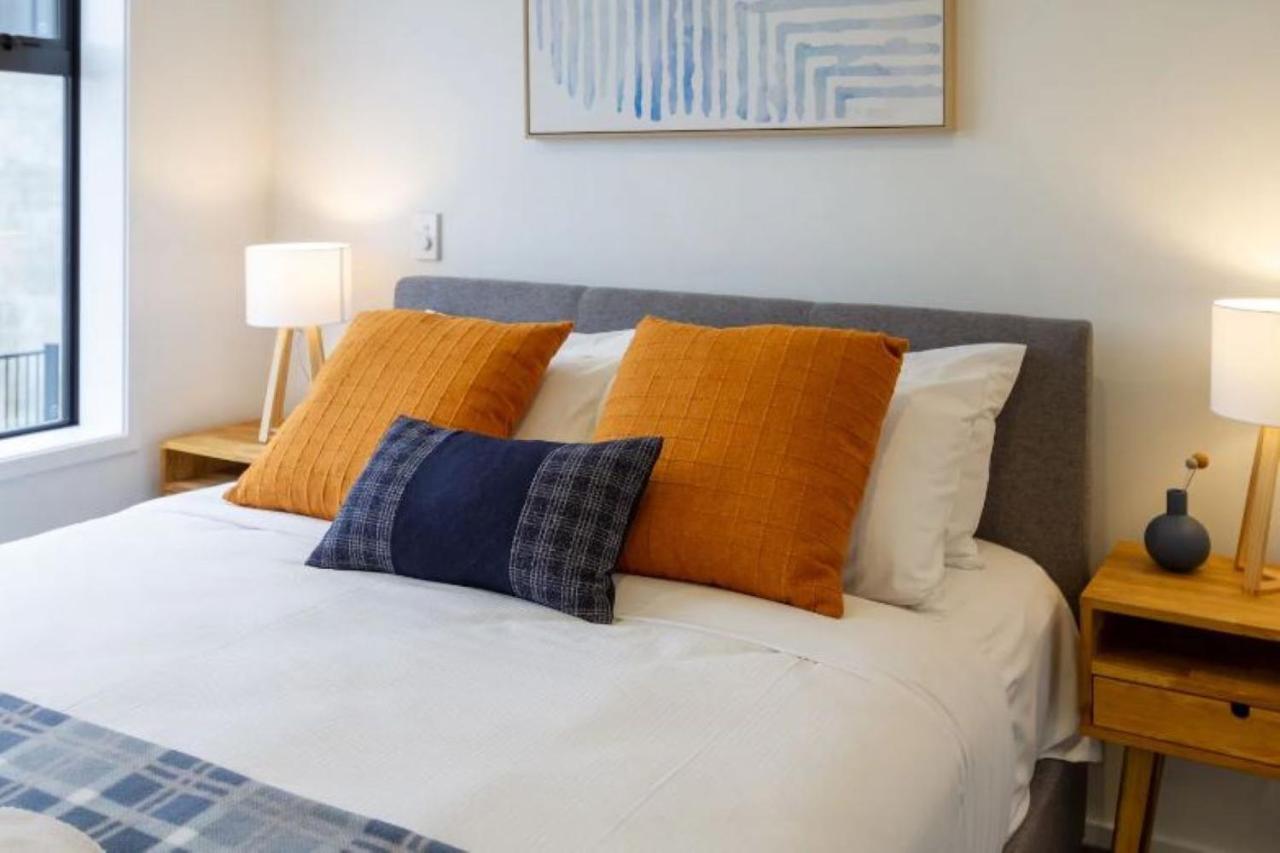 Serenity In The Centre: 2 Bed 2 Bath