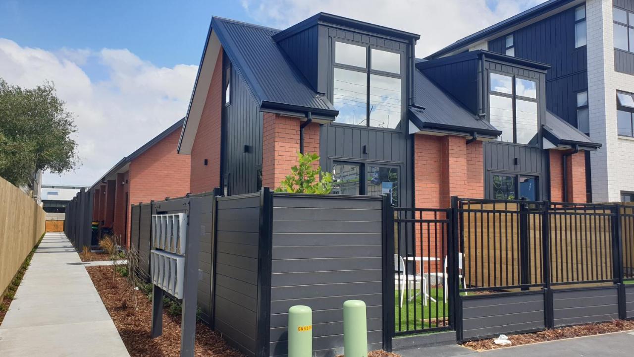 Modern Loft In Cbd With Private Courtyard * Christchurch