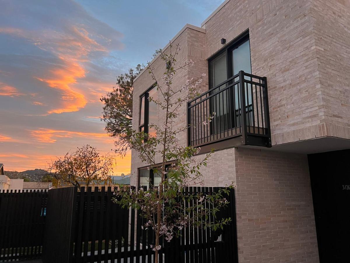 Modern Luxury Near Cbd 3bed 2bath *