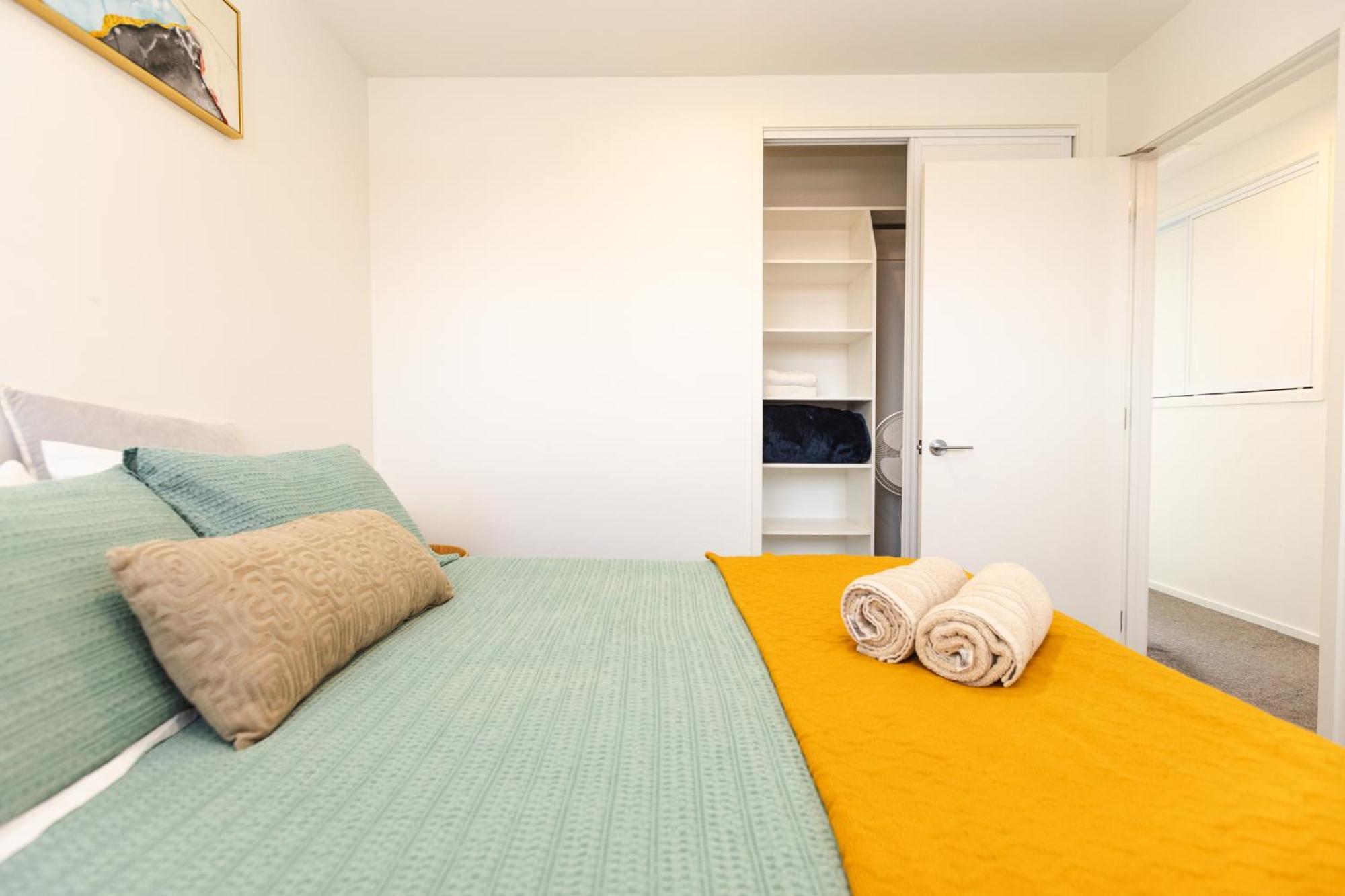 Modern 2 Bedroom By Hagley Park Holiday home Christchurch