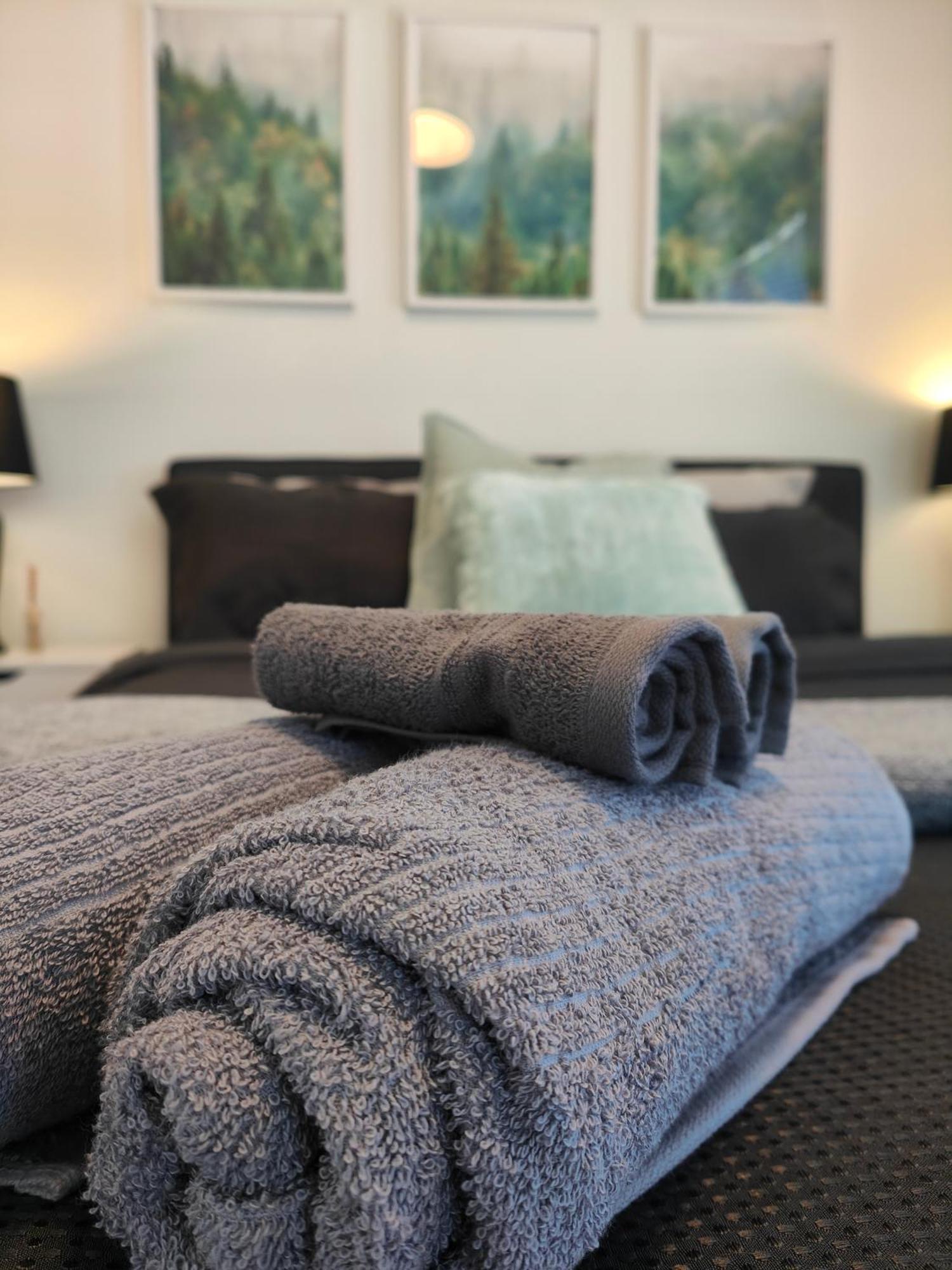 Beautiful Haven Near Airport! Holiday home *