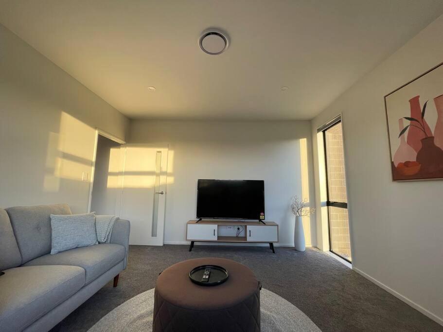 Holiday home Luxury Brand New 4 Bedroom Family Retreat *