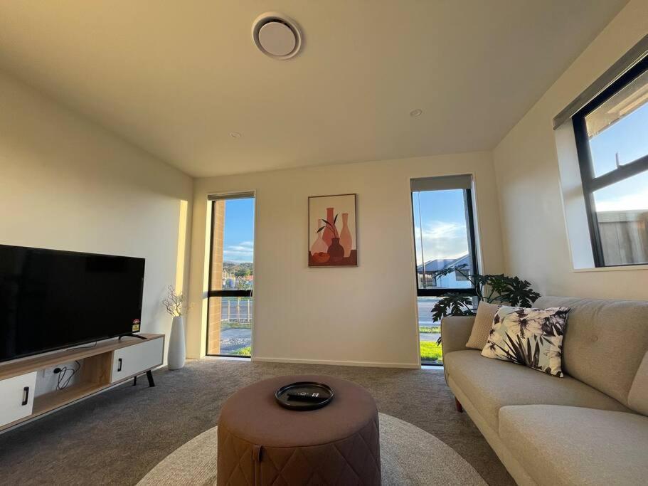 Holiday home Luxury Brand New 4 Bedroom Family Retreat Christchurch