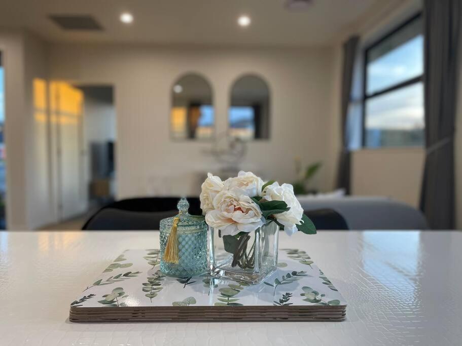 Luxury Brand New 4 Bedroom Family Retreat *