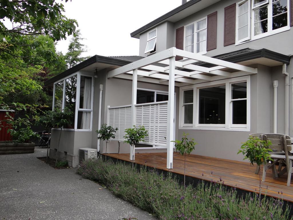 Alumni House - Canterbury 4*