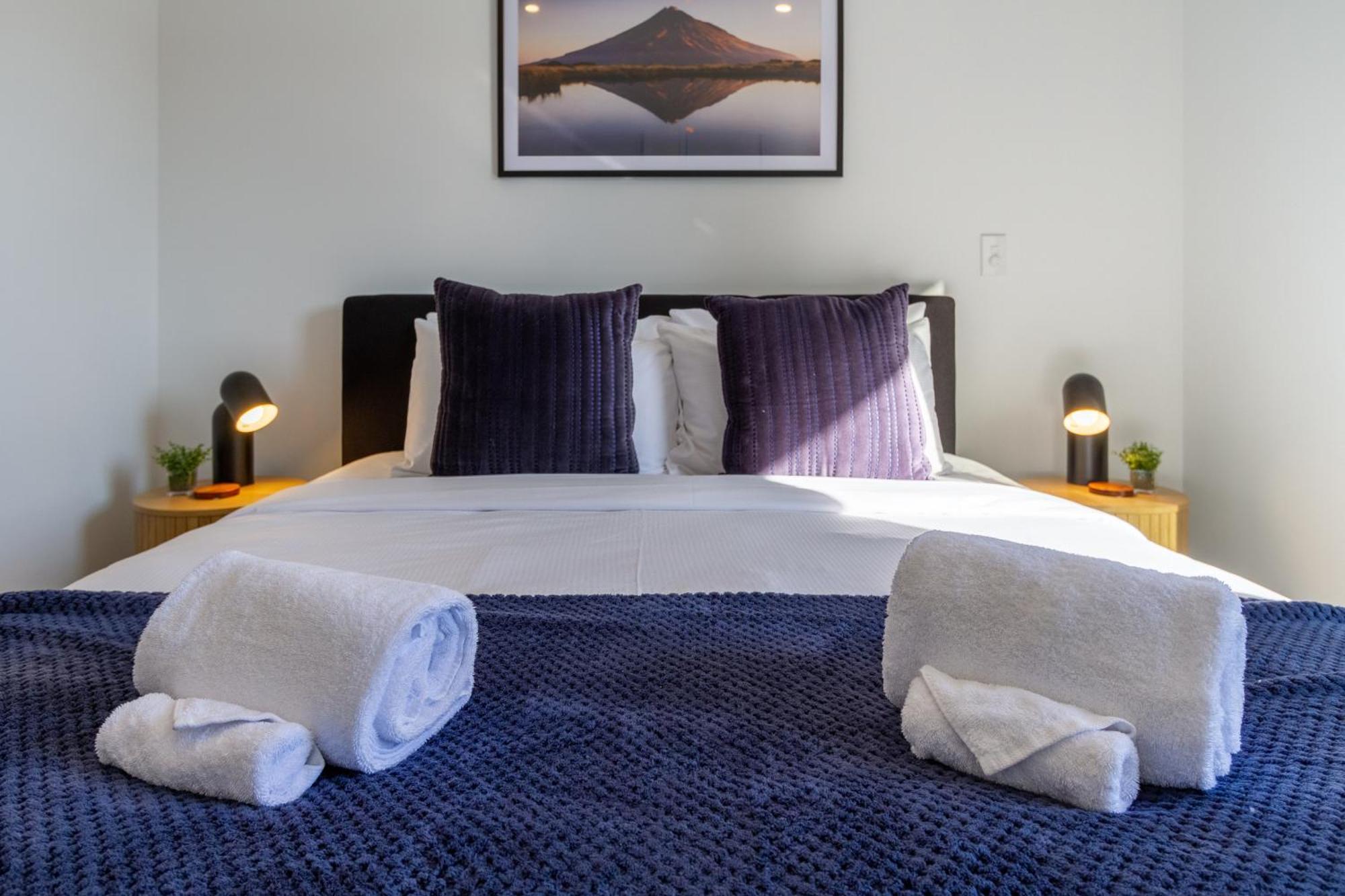 Executive Hideaway 5 Mins To Hagley Park Riverside 4 Beds 4 Bath *