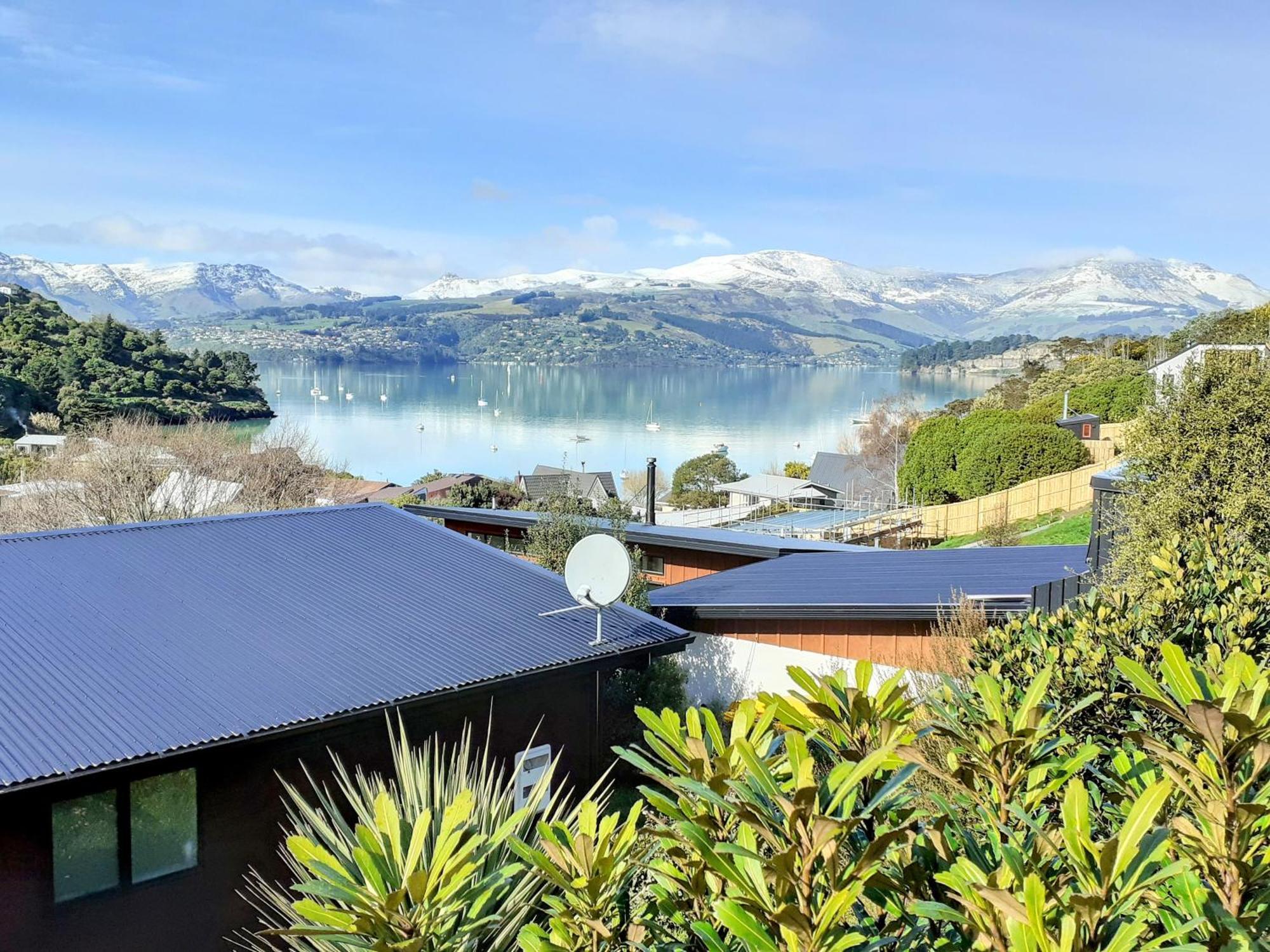 Panoramic Views From Spacious New House Holiday home Christchurch