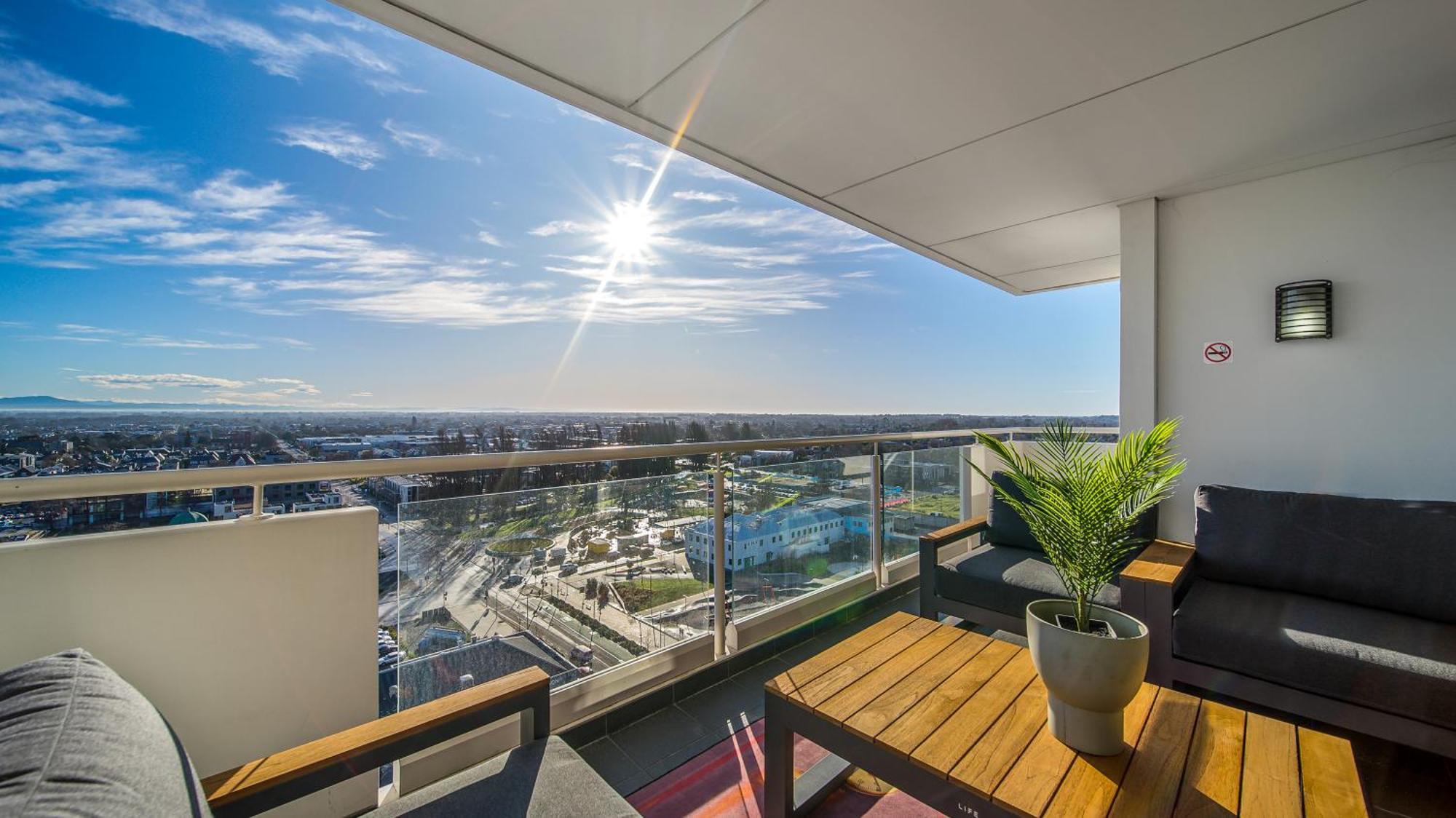 Cbd Loft Style With Free Valet Parking Apartment Christchurch