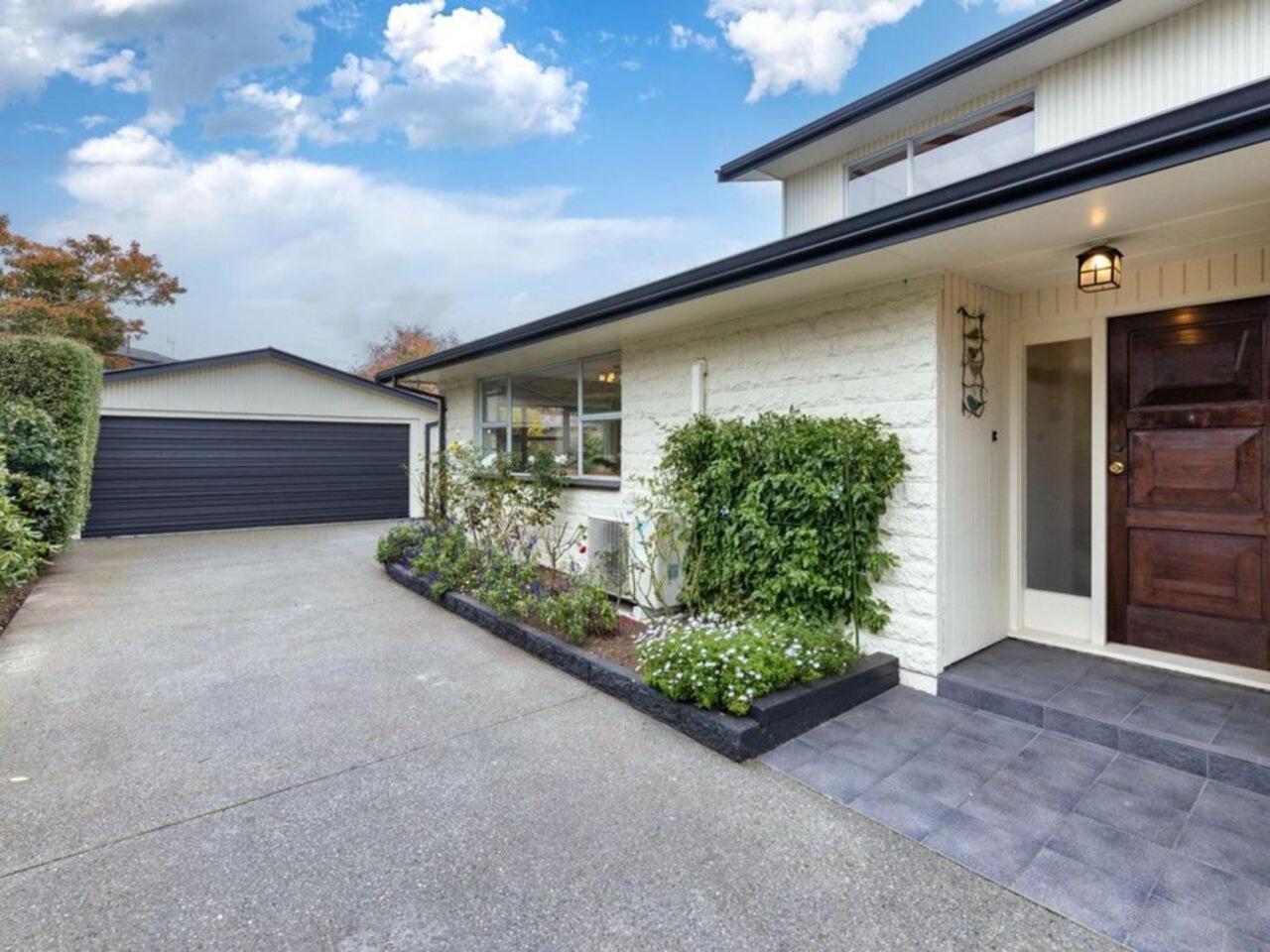The Airport House *