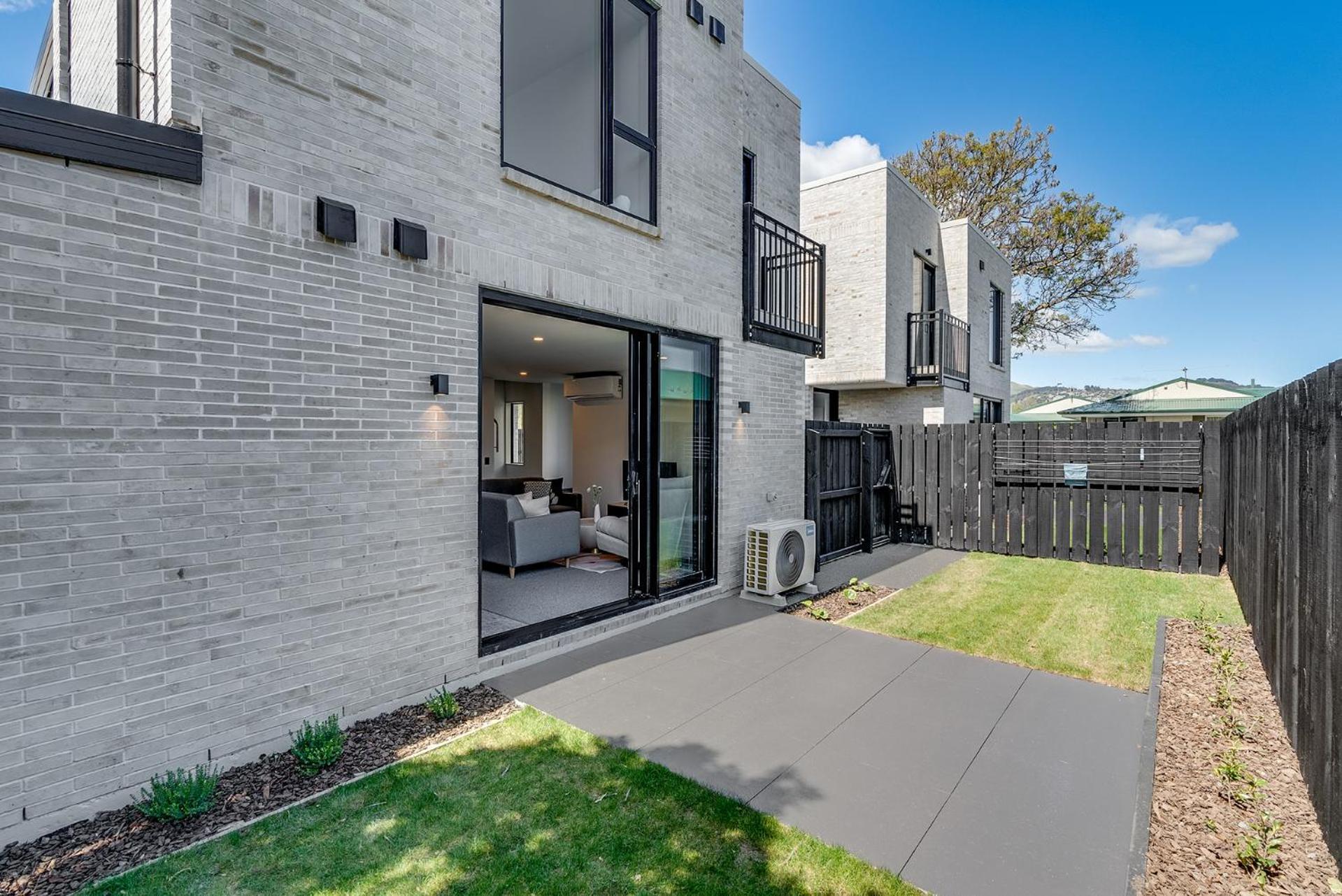 Modern Luxury Near Cbd 3bed 2bath Apartment