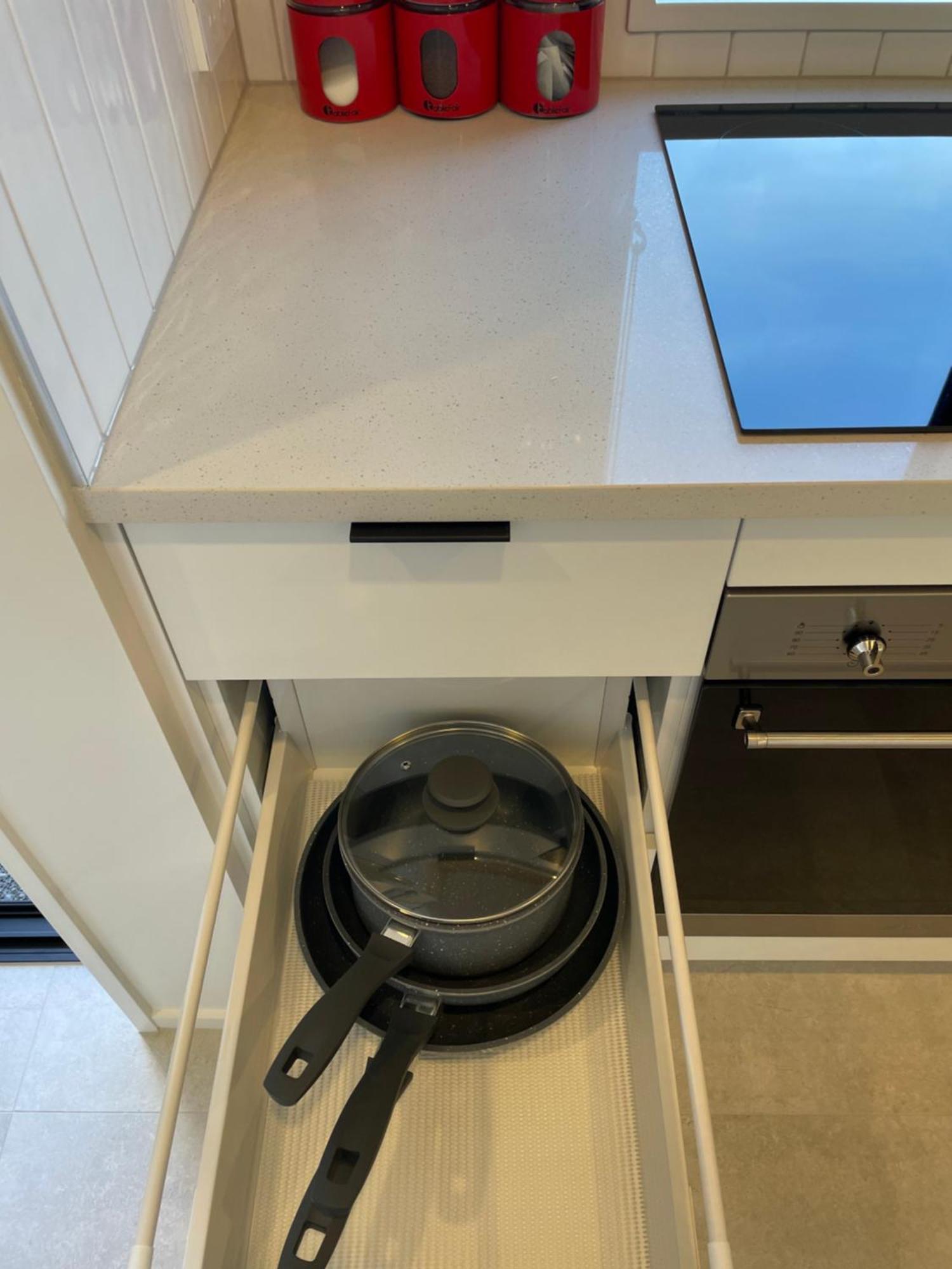Apartment Luxury 2 Bedroom Townhouse Opposite Merivale Mall Christchurch