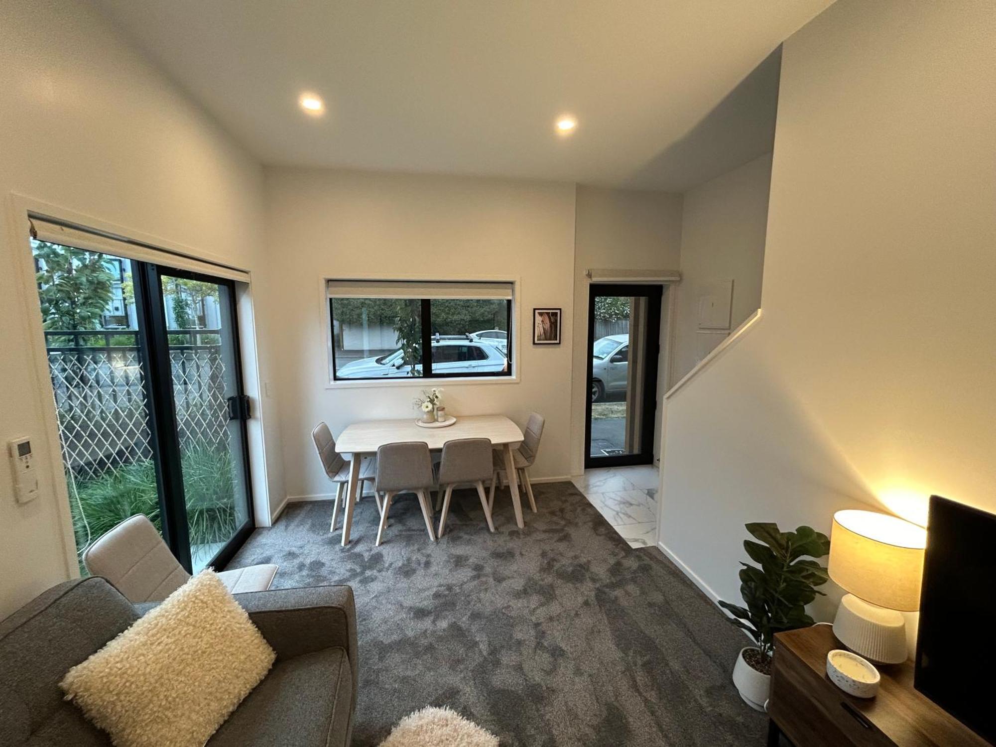 Apartment Spacious Inner Townhouse Christchurch