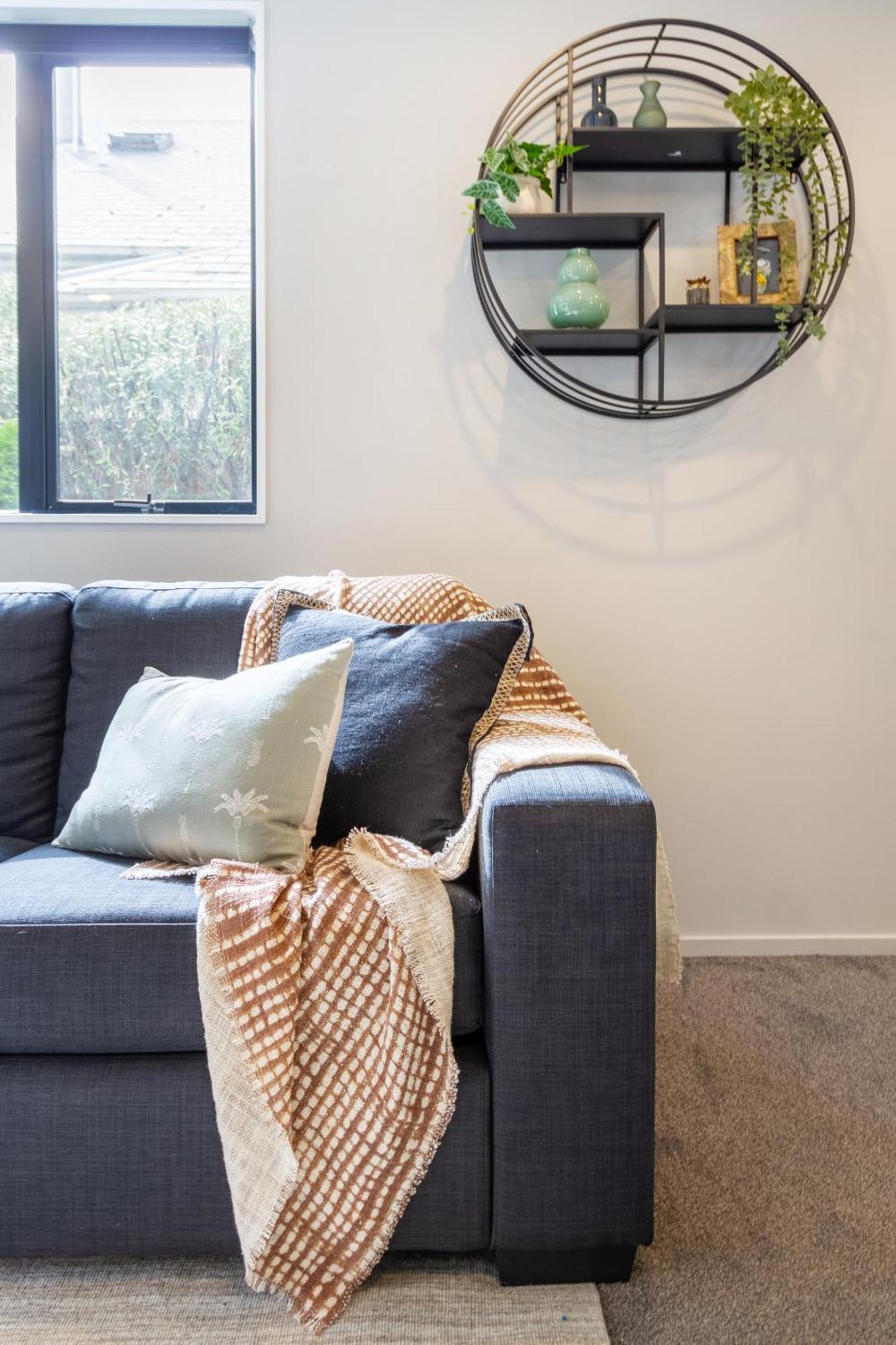 Latimer Square Luxe: 1br W/ Sofa Bed Apartment *