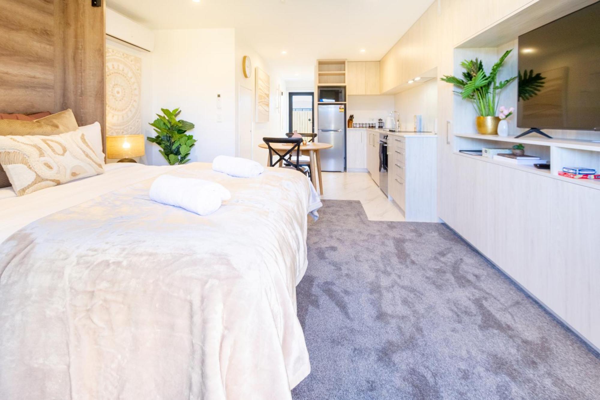 Oasis: Charming With Backyard