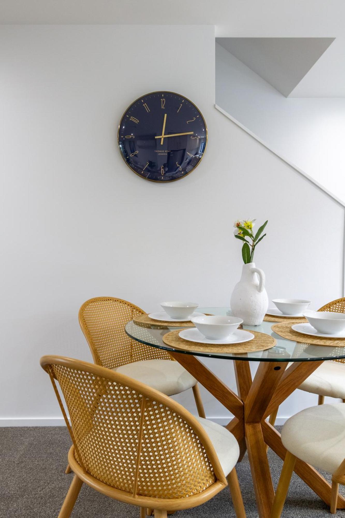 Greek Island Inspired 2 Bed 1 Bath Townhouse Christchurch