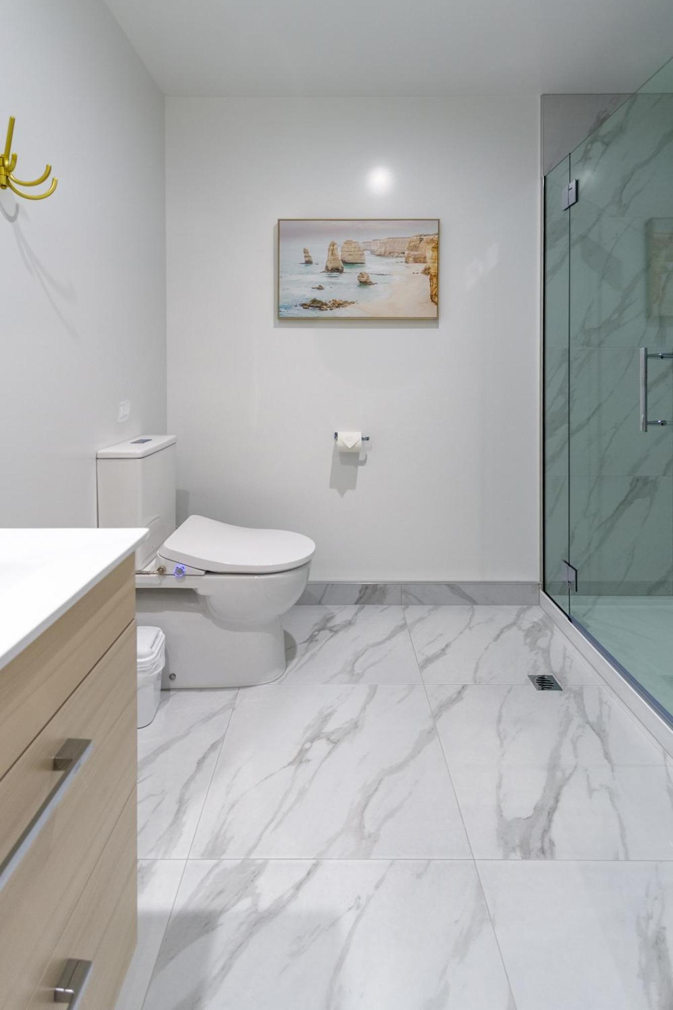 Apartment Greek Island Inspired 2 Bed 1 Bath Townhouse Christchurch