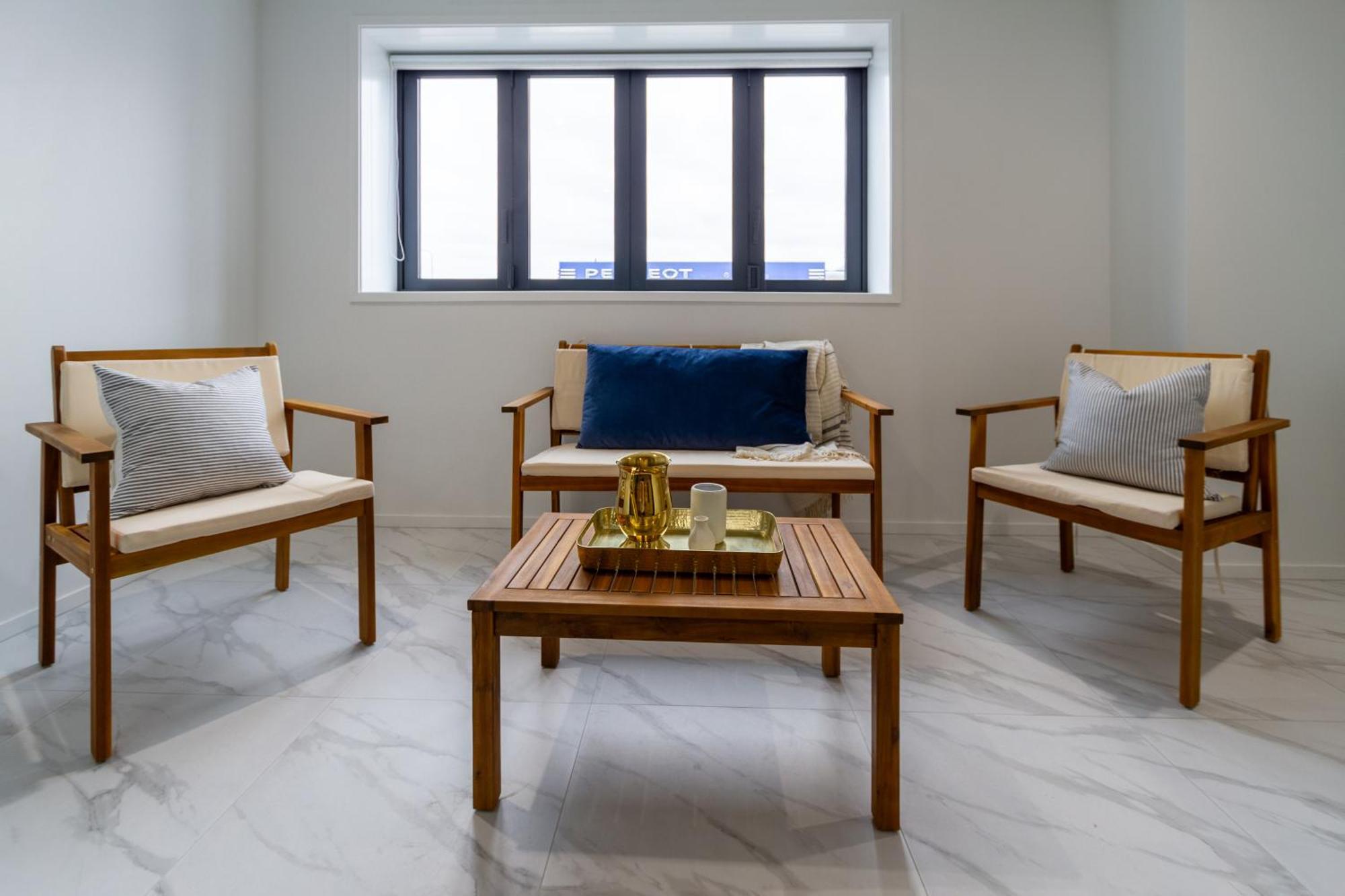 Apartment Greek Island Inspired 2 Bed 1 Bath Townhouse Christchurch