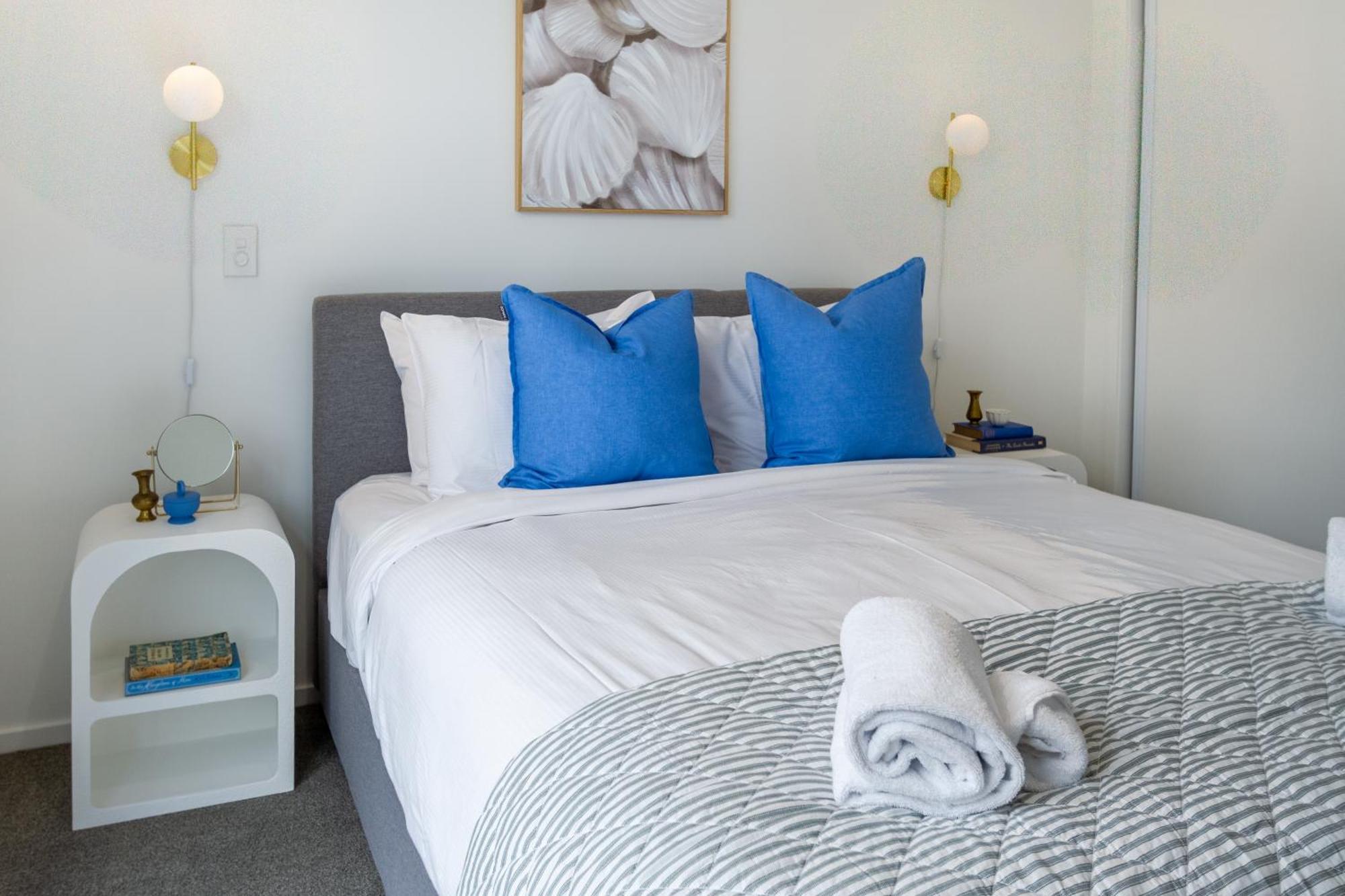 Greek Island Inspired 2 Bed 1 Bath Townhouse Christchurch