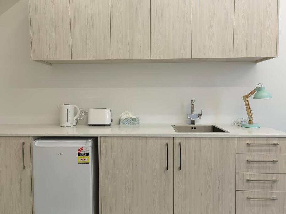 Nestle Pay A Free Carpark Brand-new Unit In Chch Cdb * Christchurch