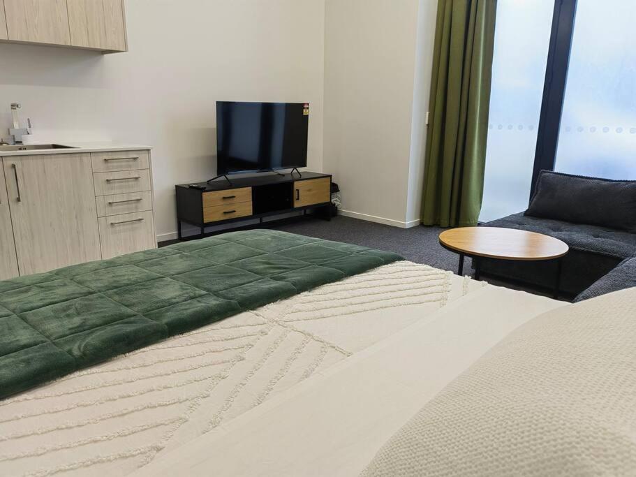 Nestle Pay A Free Carpark Brand-new Unit In Chch Cdb Apartment Christchurch