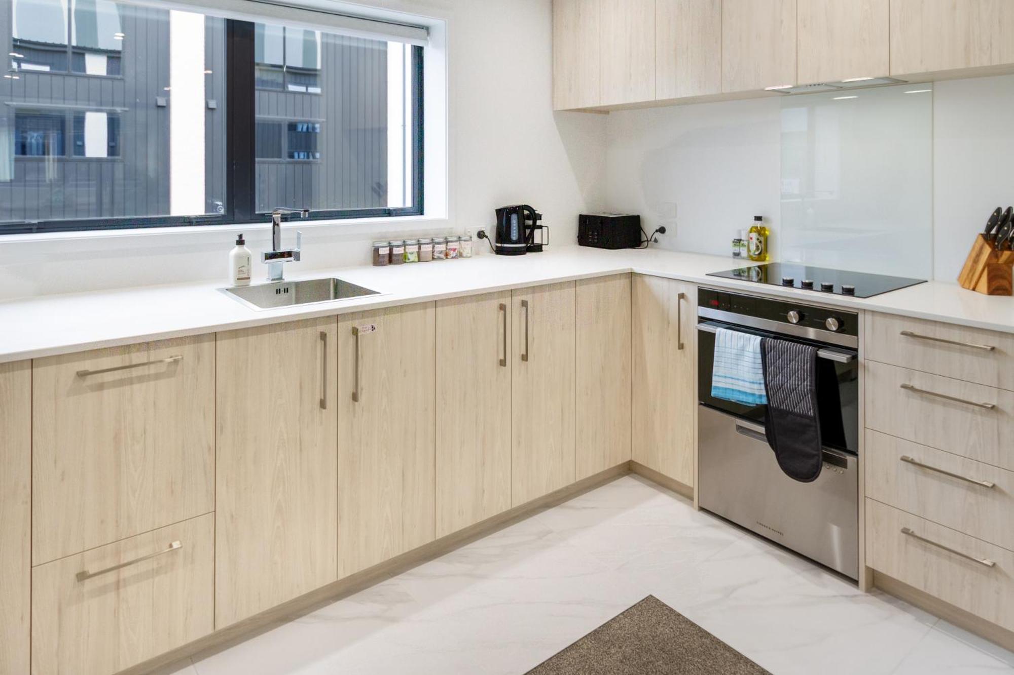 Apartment Style Meets Comfort 2 Bed Chch Cbd