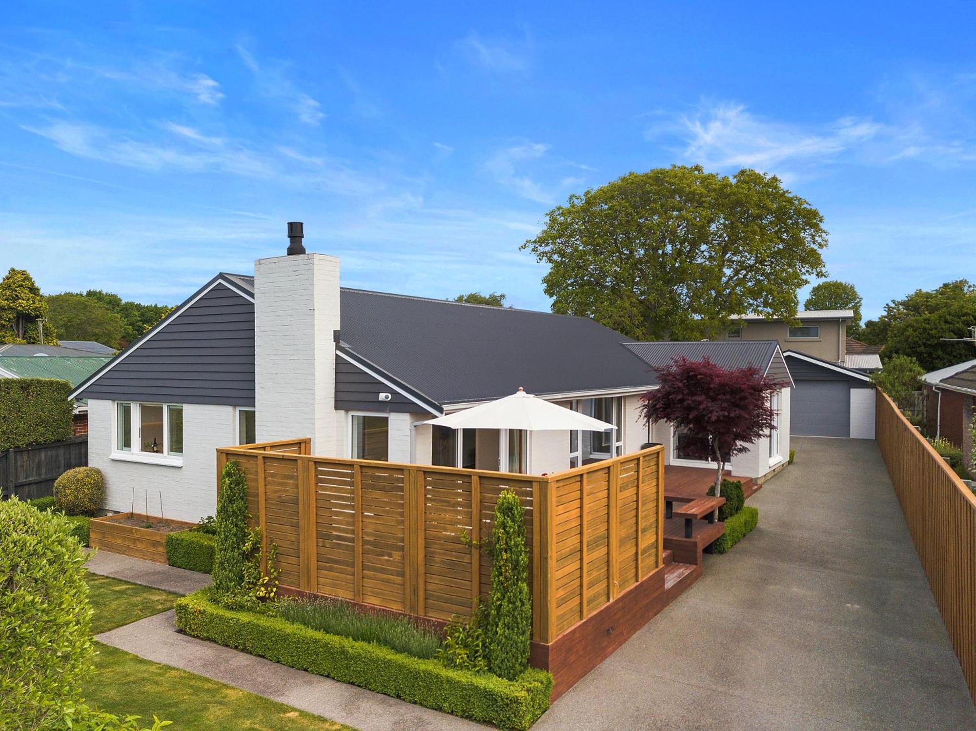 Holiday home Family-friendly, & Garden, 4br, By Airport, Free Parking *
