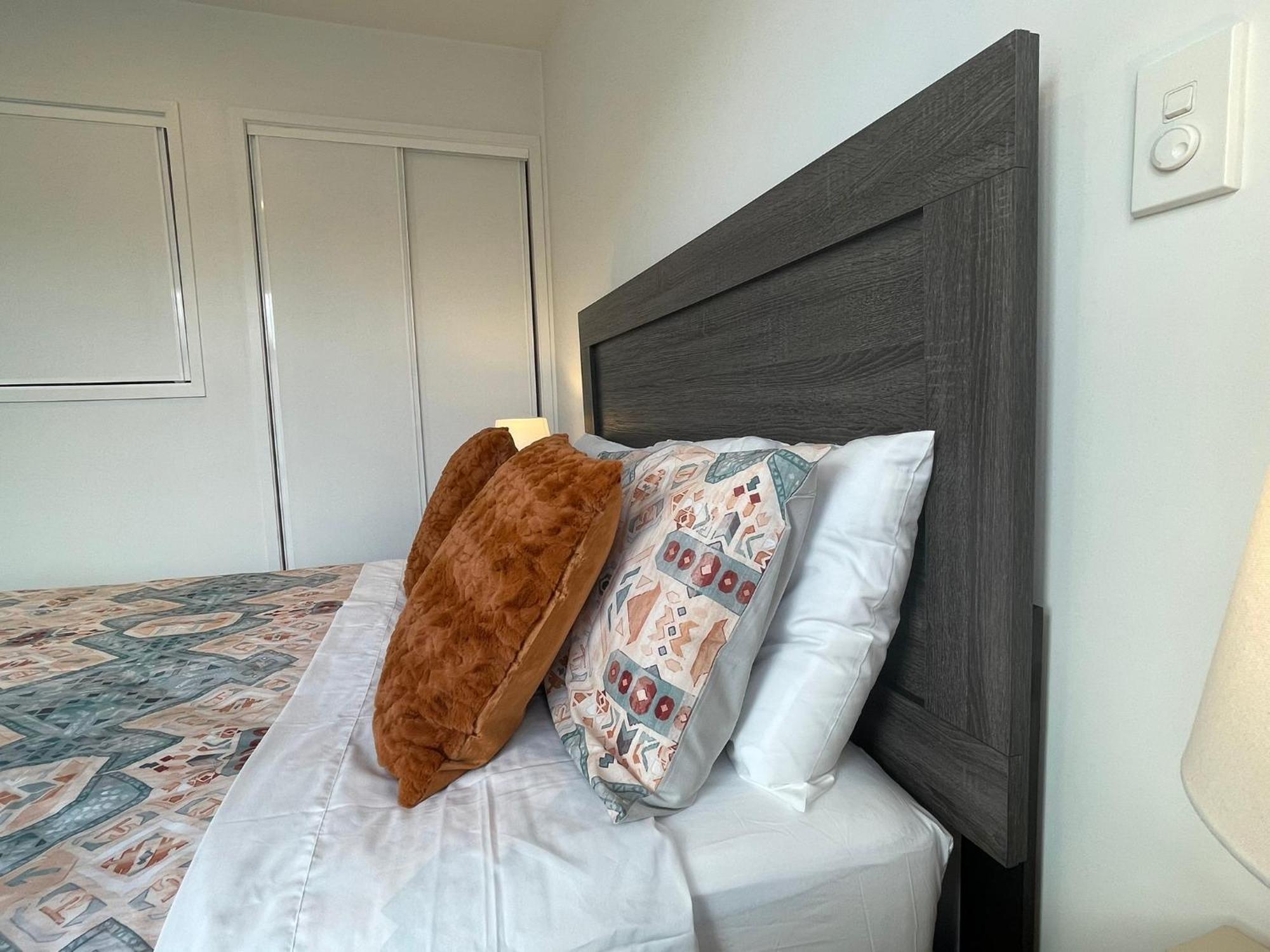 Luxury Cbd 2 Bed 2 Baths