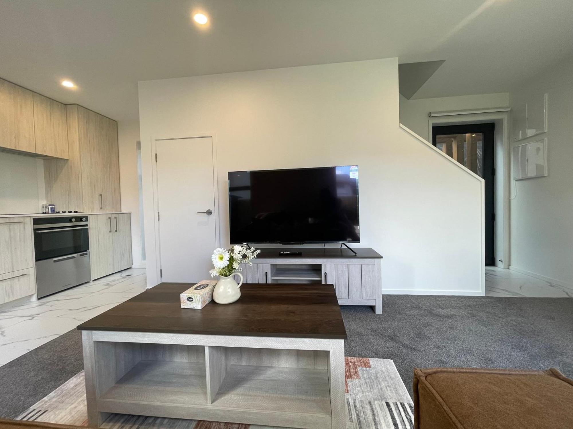 Luxury Cbd 2 Bed 2 Baths