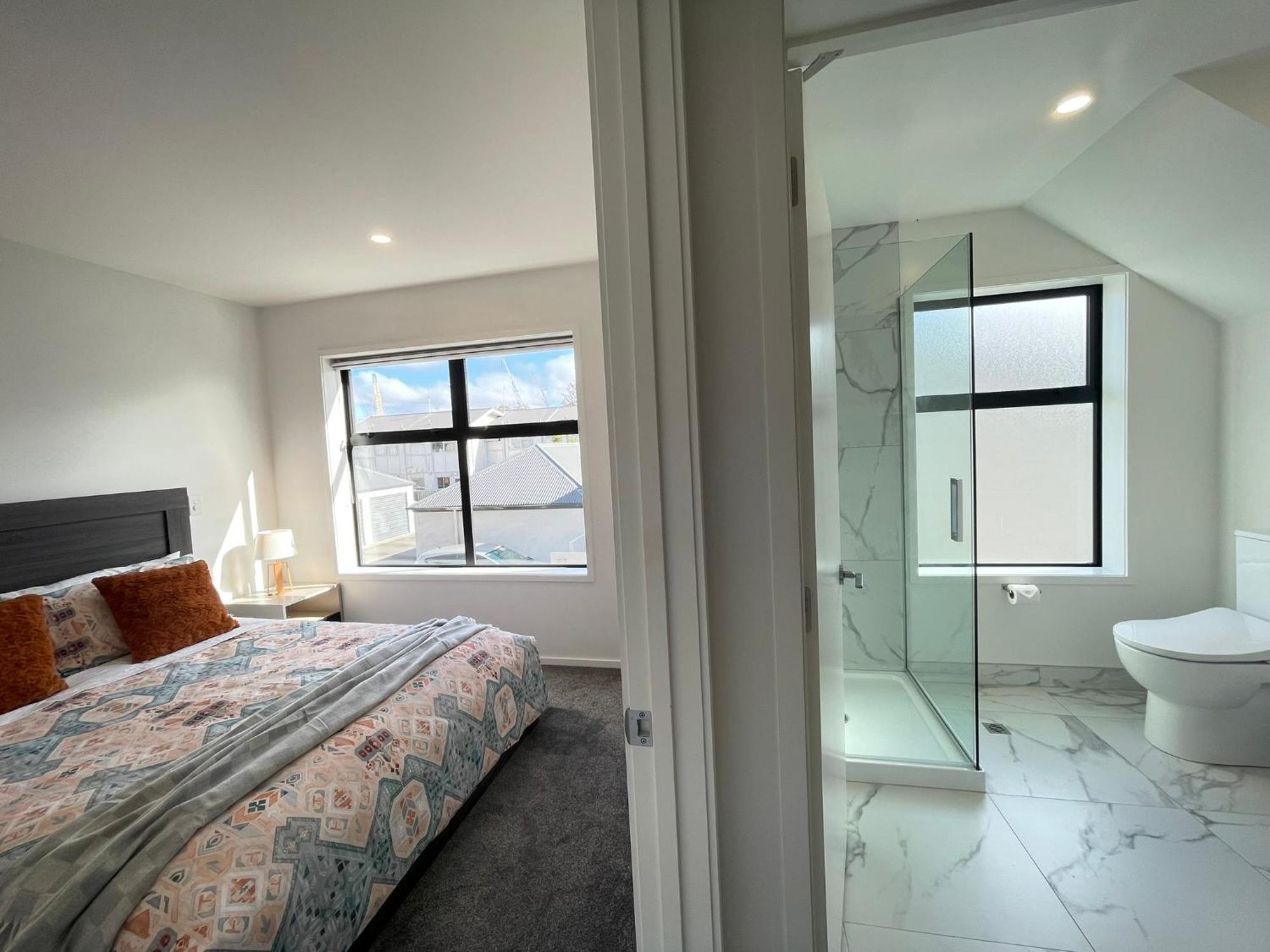 Luxury Cbd 2 Bed 2 Baths