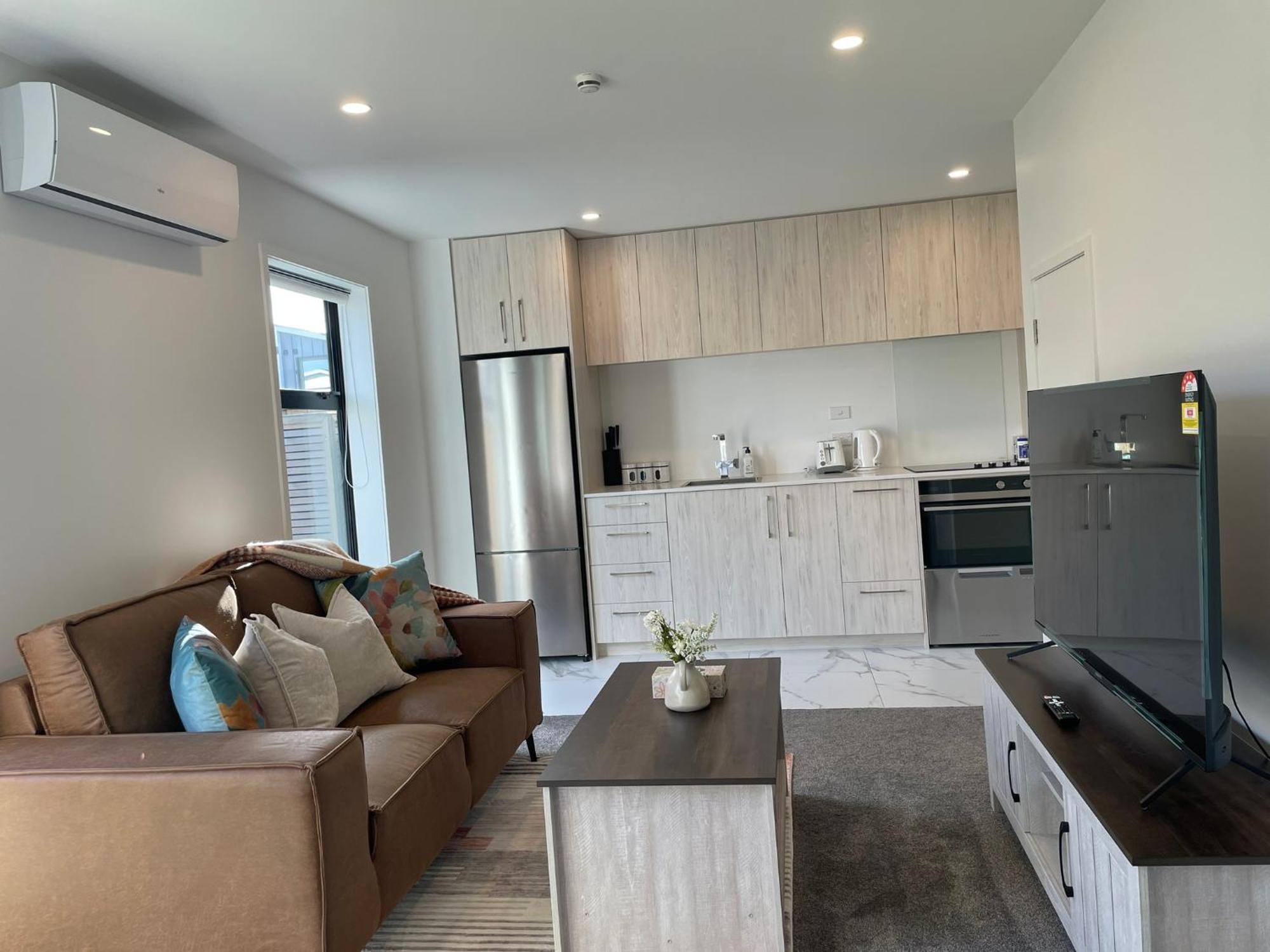 Luxury Cbd 2 Bed 2 Baths