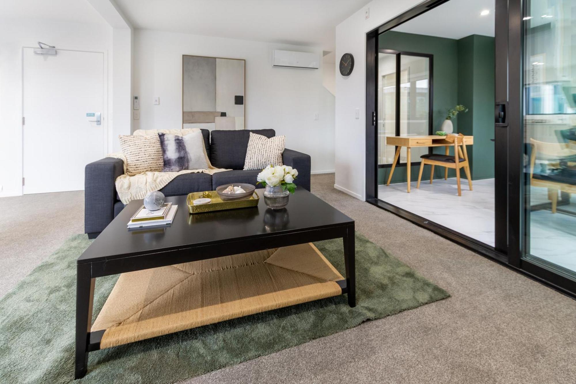 Chic 3-br Cbd Gem In Christchurch: Prime Location Apartment *