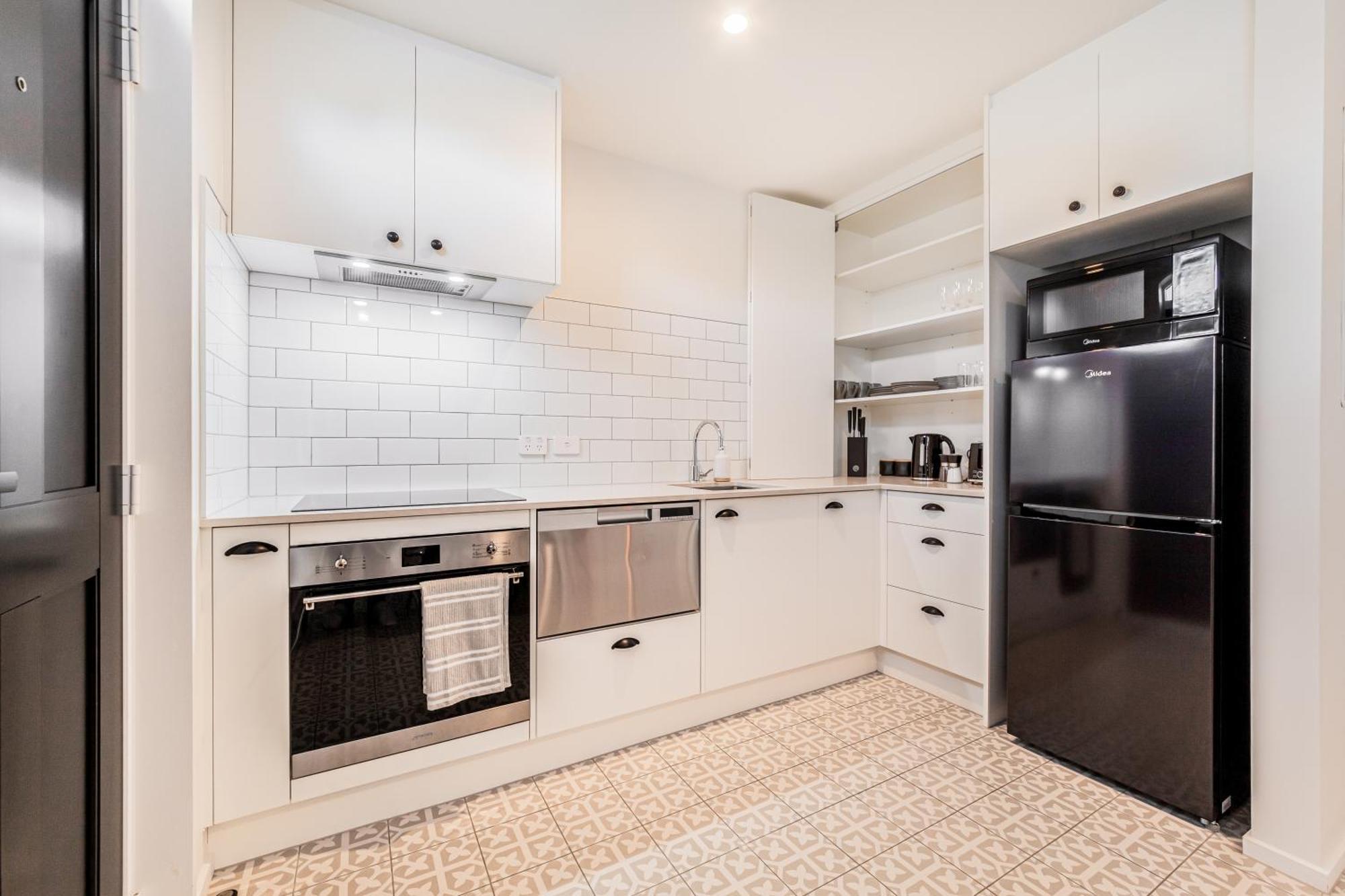 Retro Retreat In Apartment