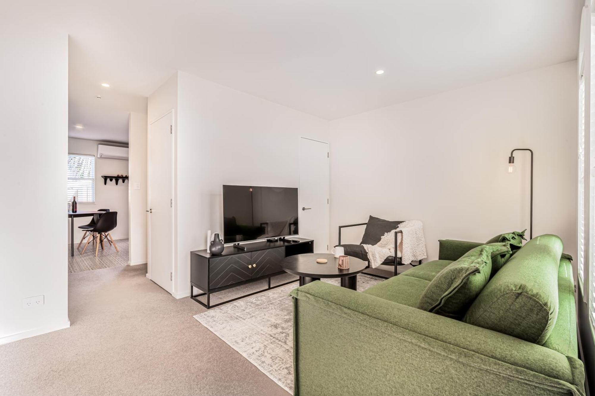 Apartment Retro Retreat In