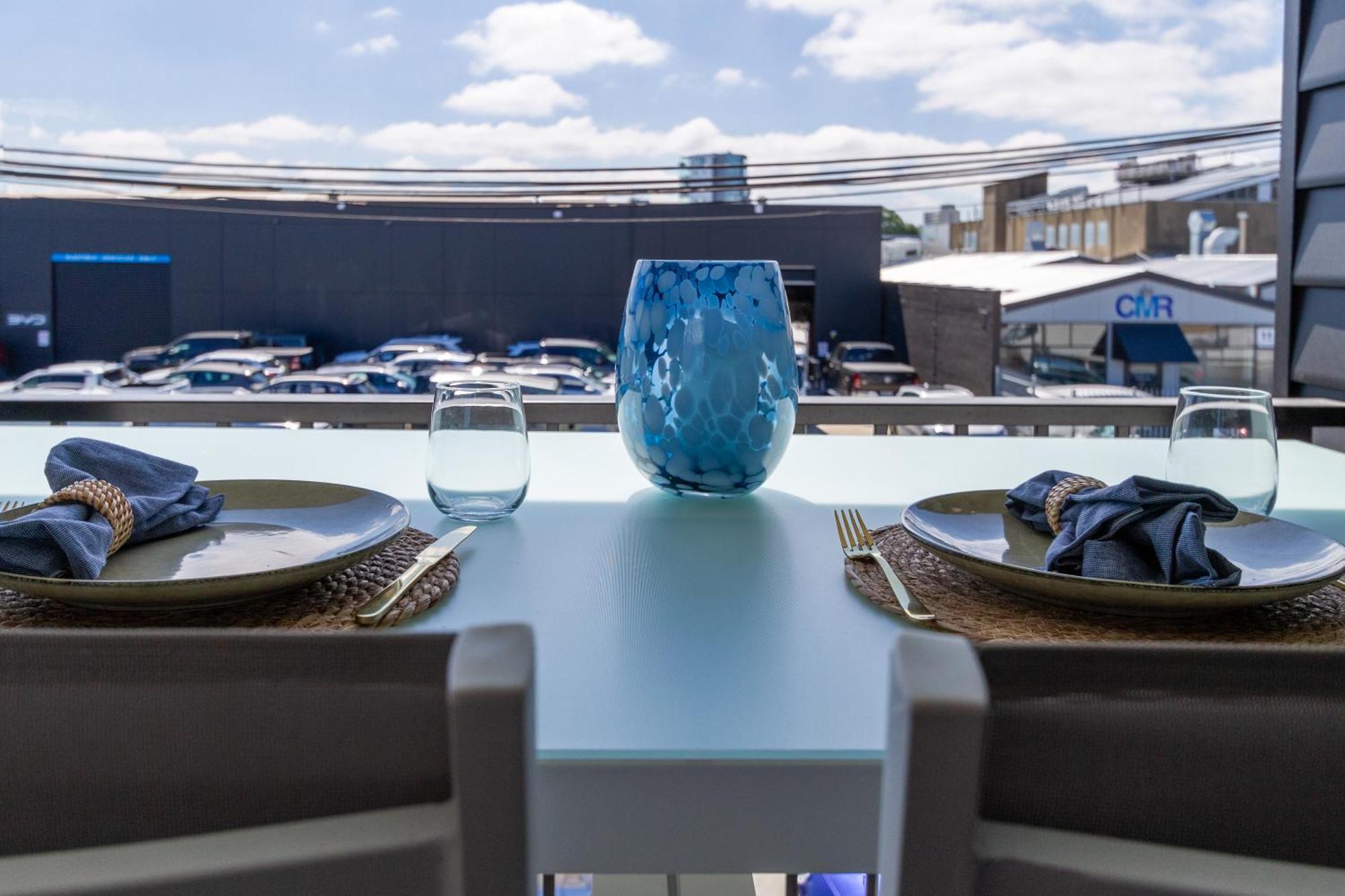 Bliss: Explore From Wilmer St Apartment *