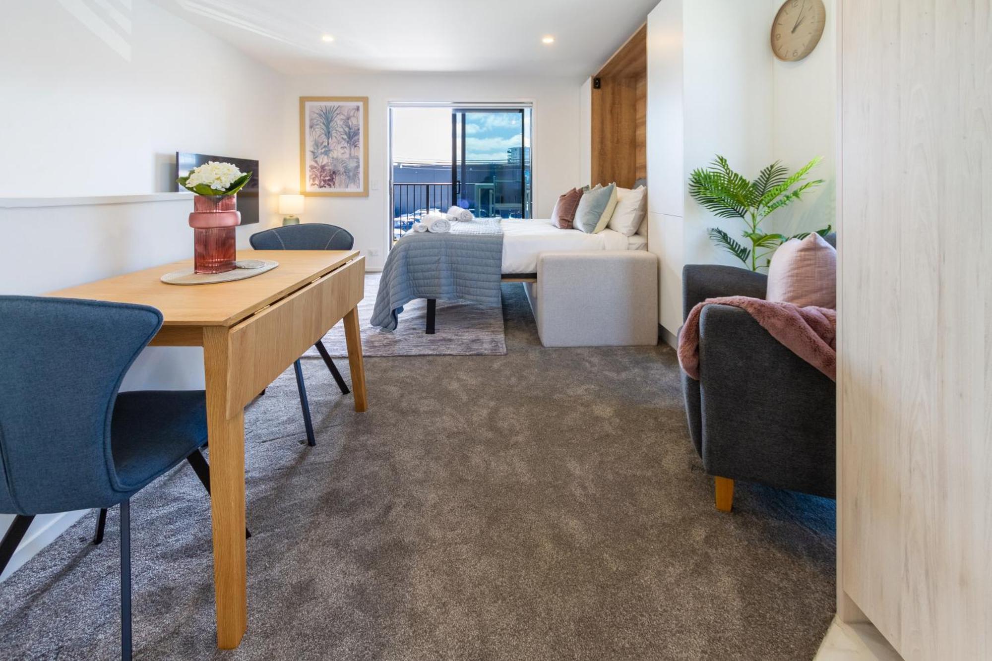 Apartment Bliss: Explore From Wilmer St *