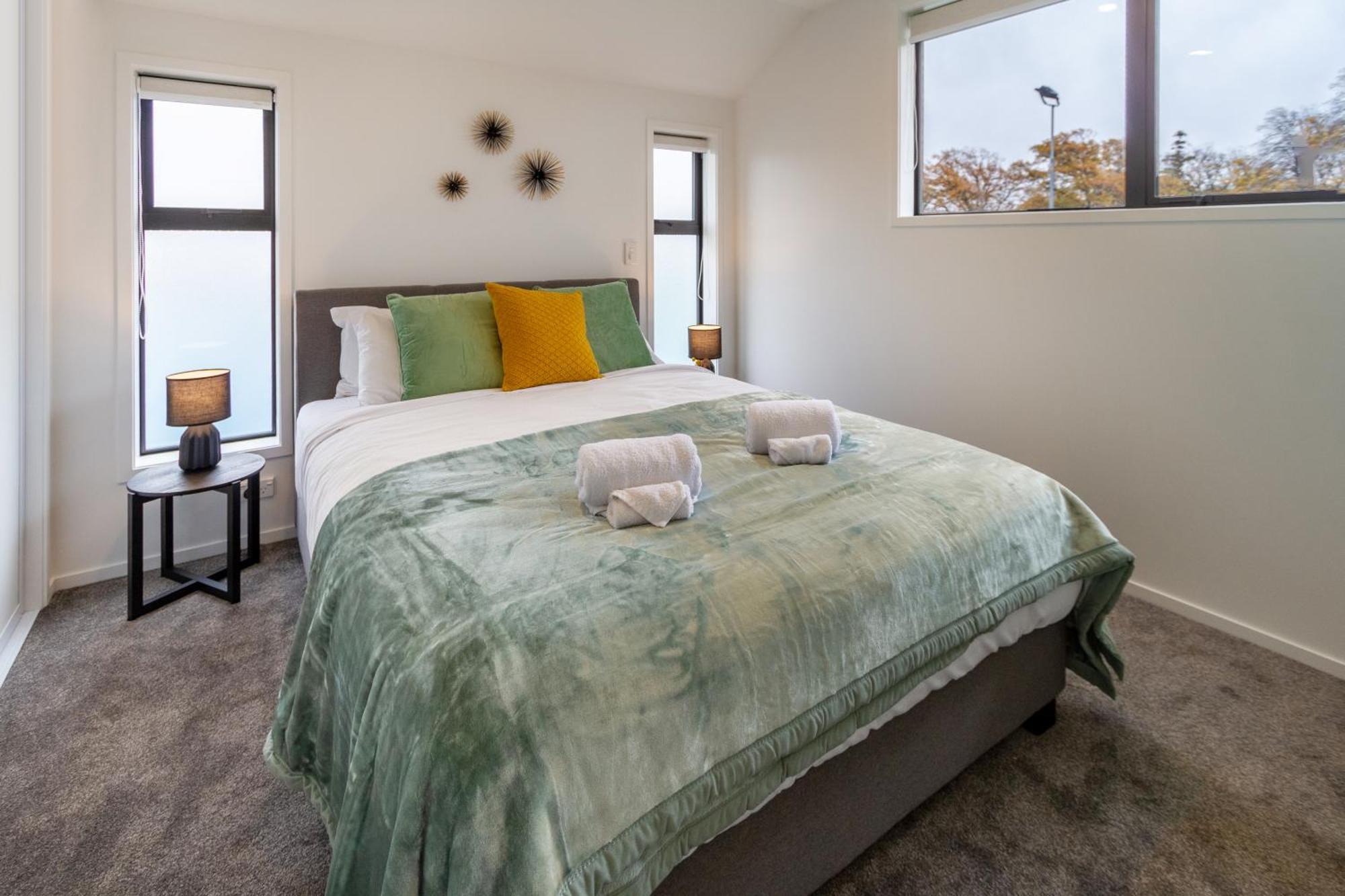 Serene Living 2 Bed With Carpark Christchurch