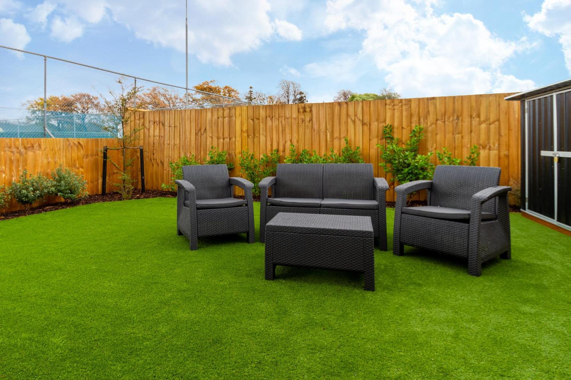 Serene Living 2 Bed With Carpark