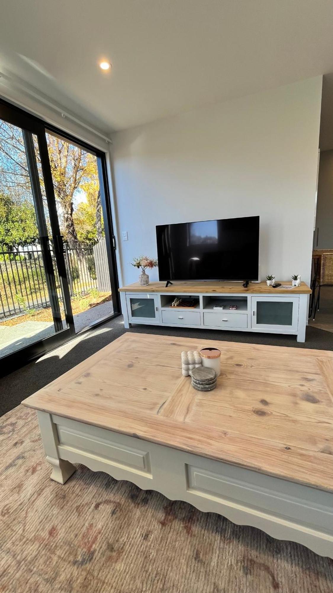 Luxury 2 Bedroom By St Park