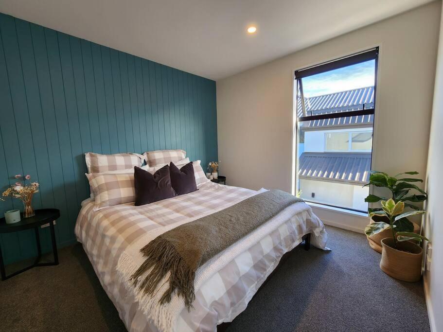 With Internal Garage - Close To Cbd!