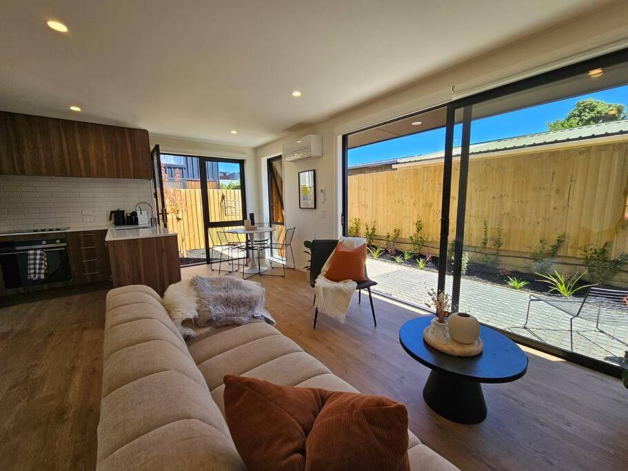 Apartment Brand New - Free Escooters! Christchurch