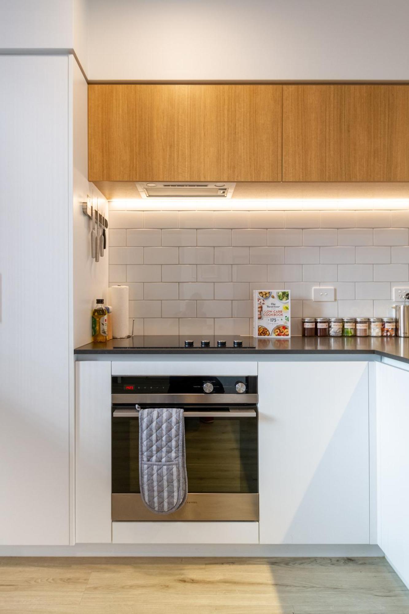 2br Townhouse With Free Carpark *