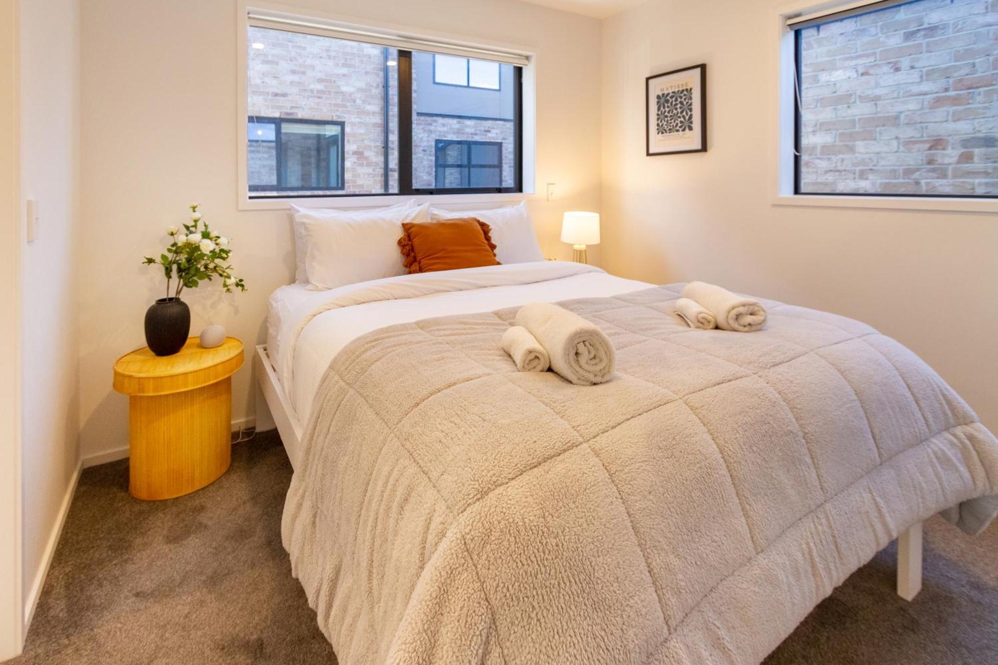 4 Bedrooms In The Heart Of Cbd * Christchurch