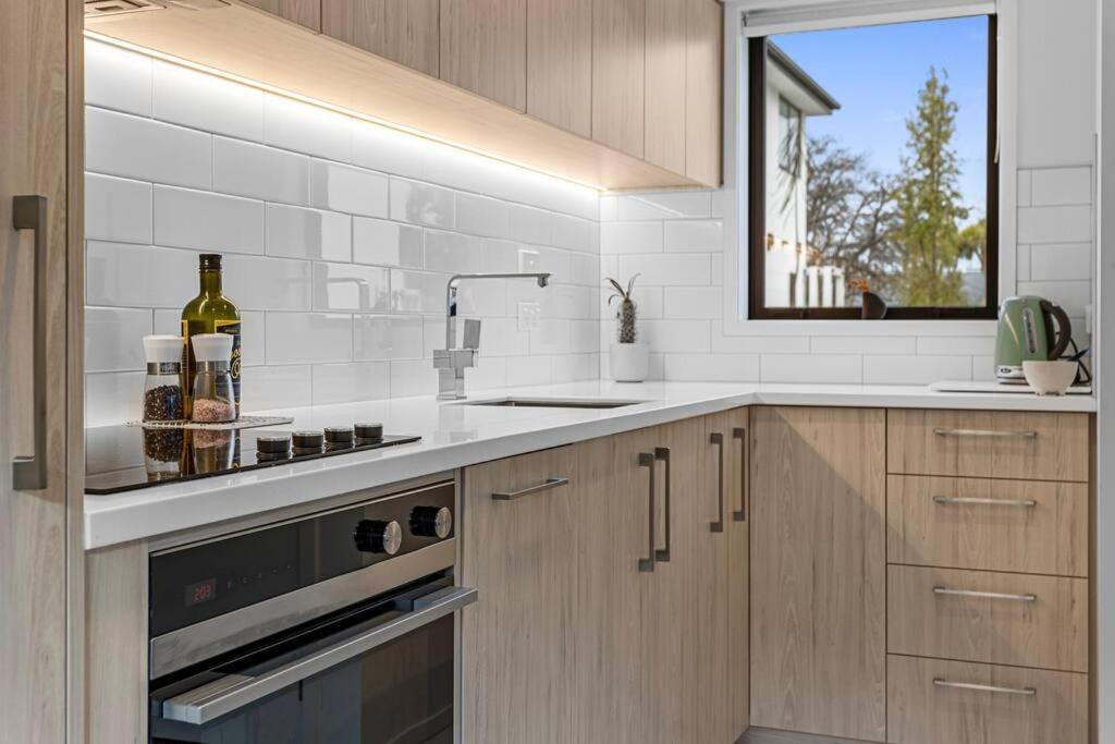 Cozy Townhouse In Holiday home Christchurch