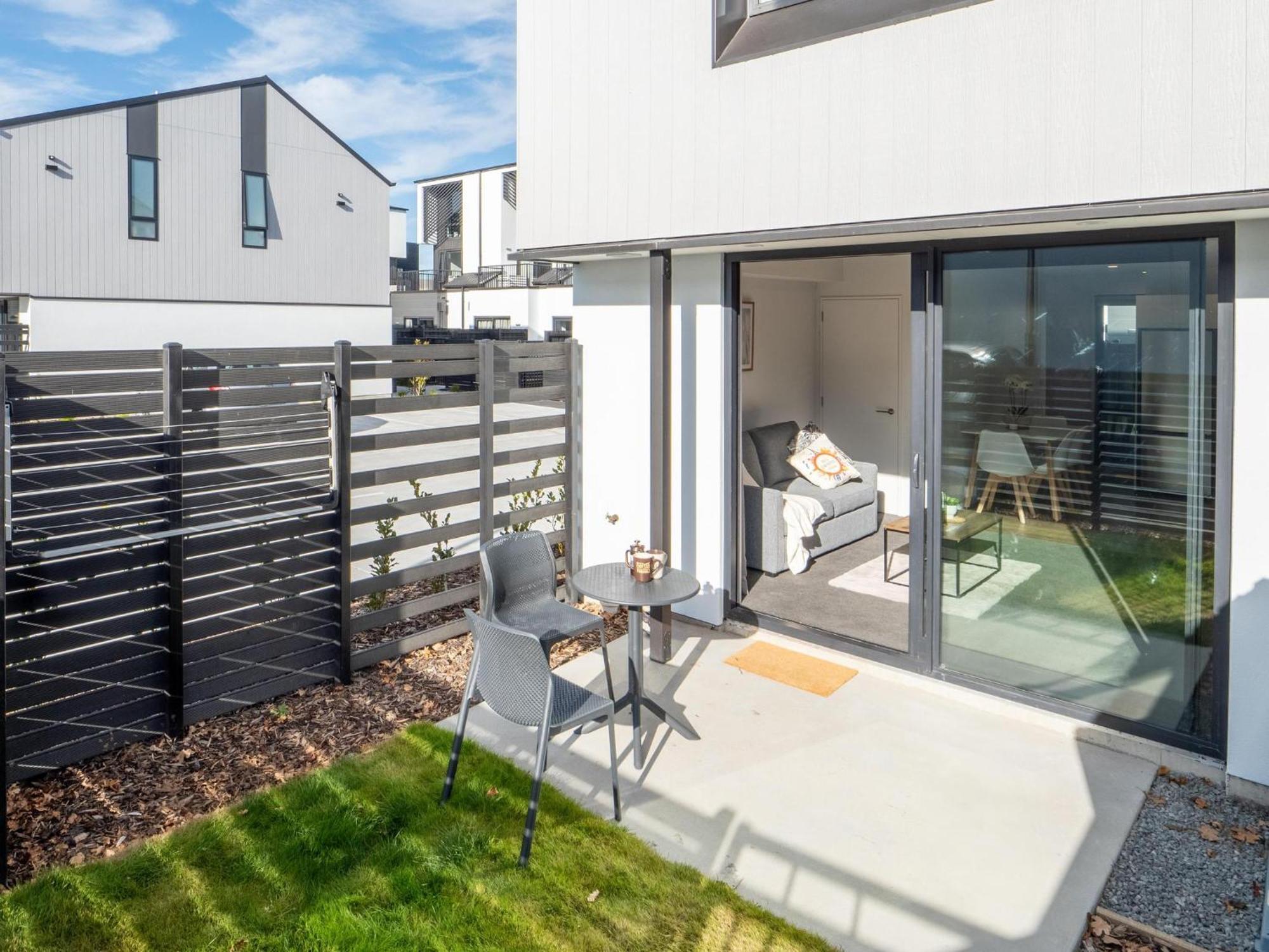 Cbd 2 Bed 2 Bath With Free Parking Apartment Christchurch