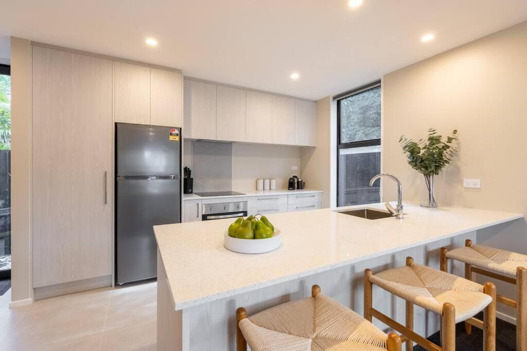 Brand New & Townhouse *