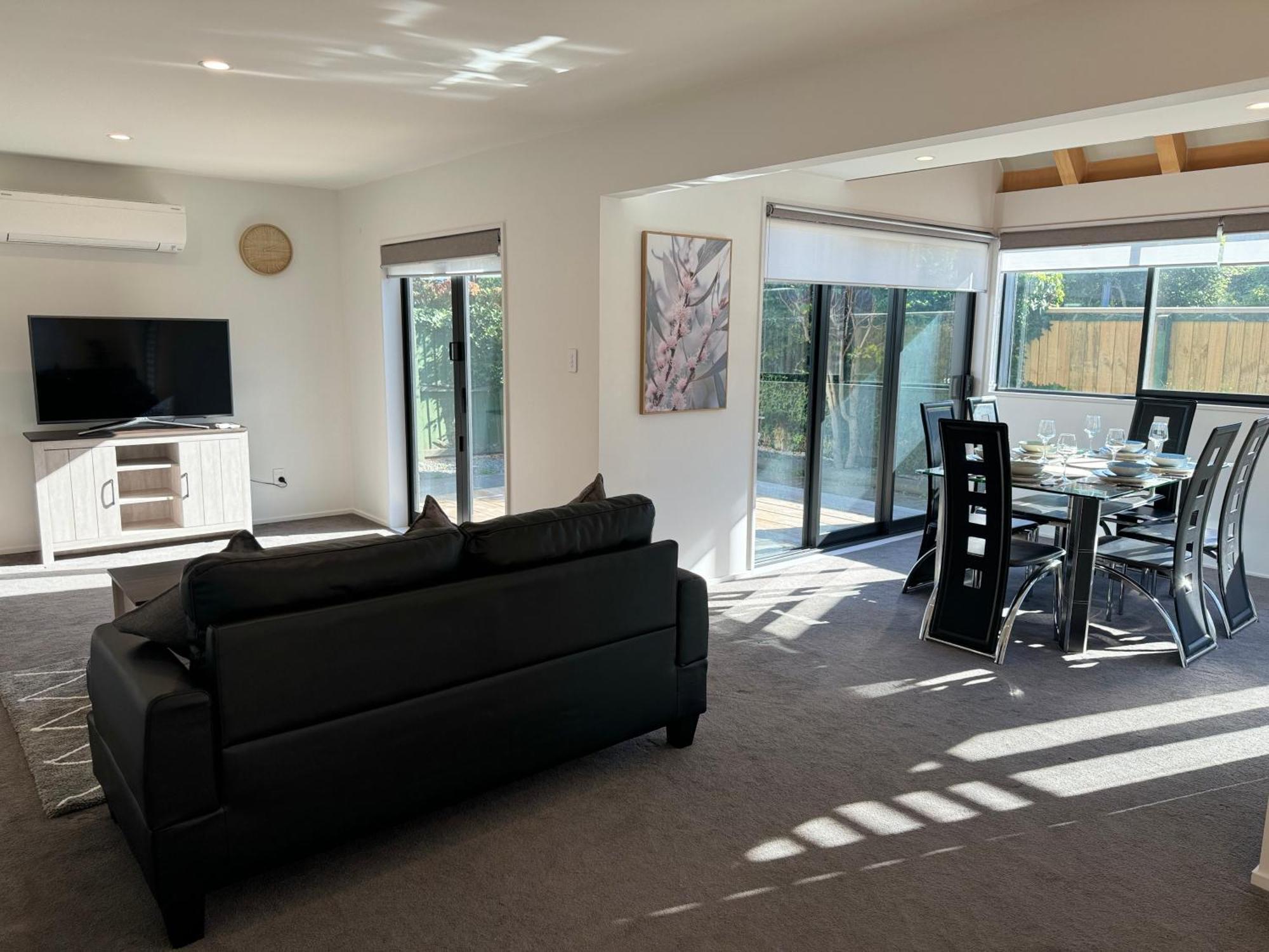 Airport Retreat 4br 8 Guests