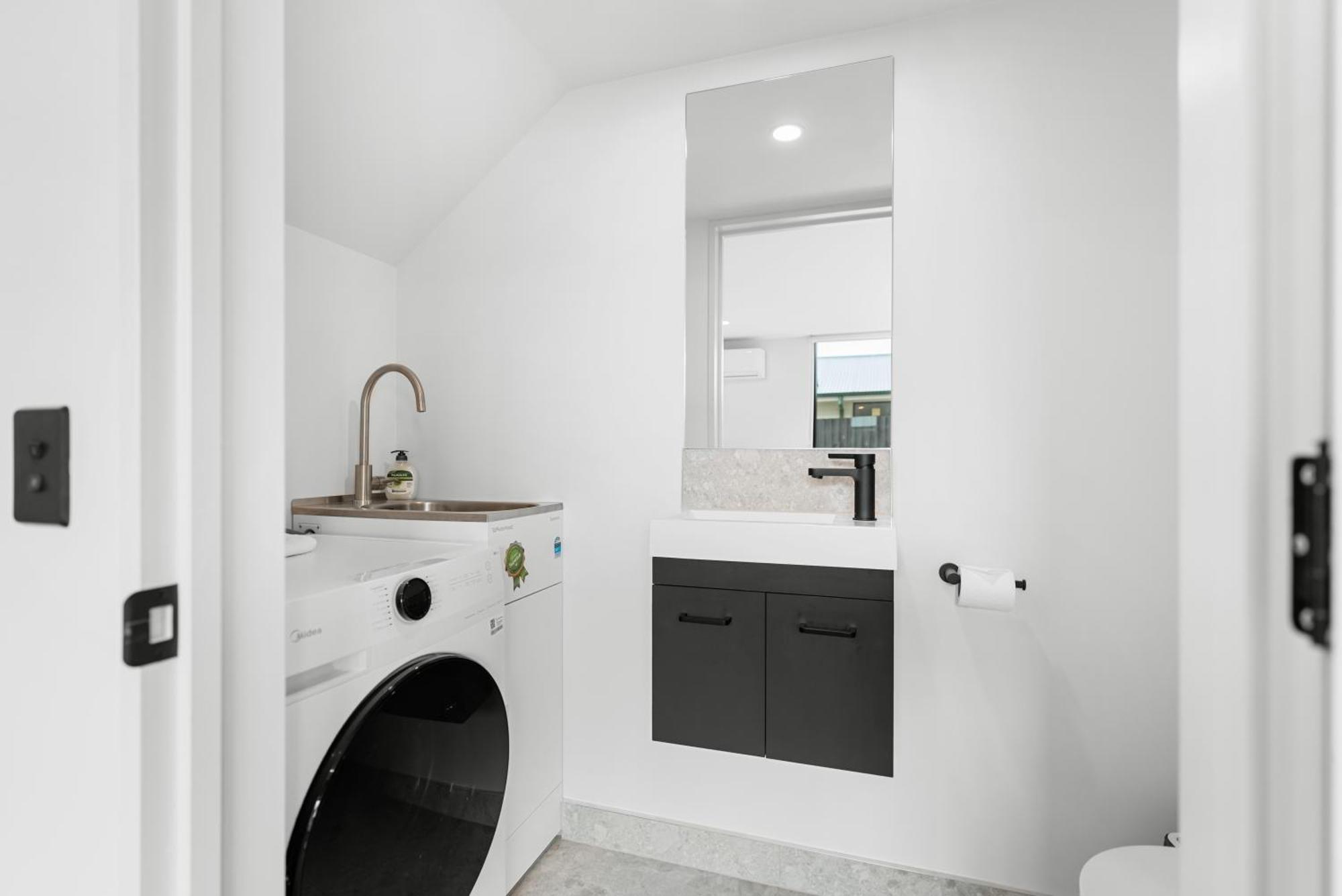 Chic Townhouse Close To Center 2bedrooms *