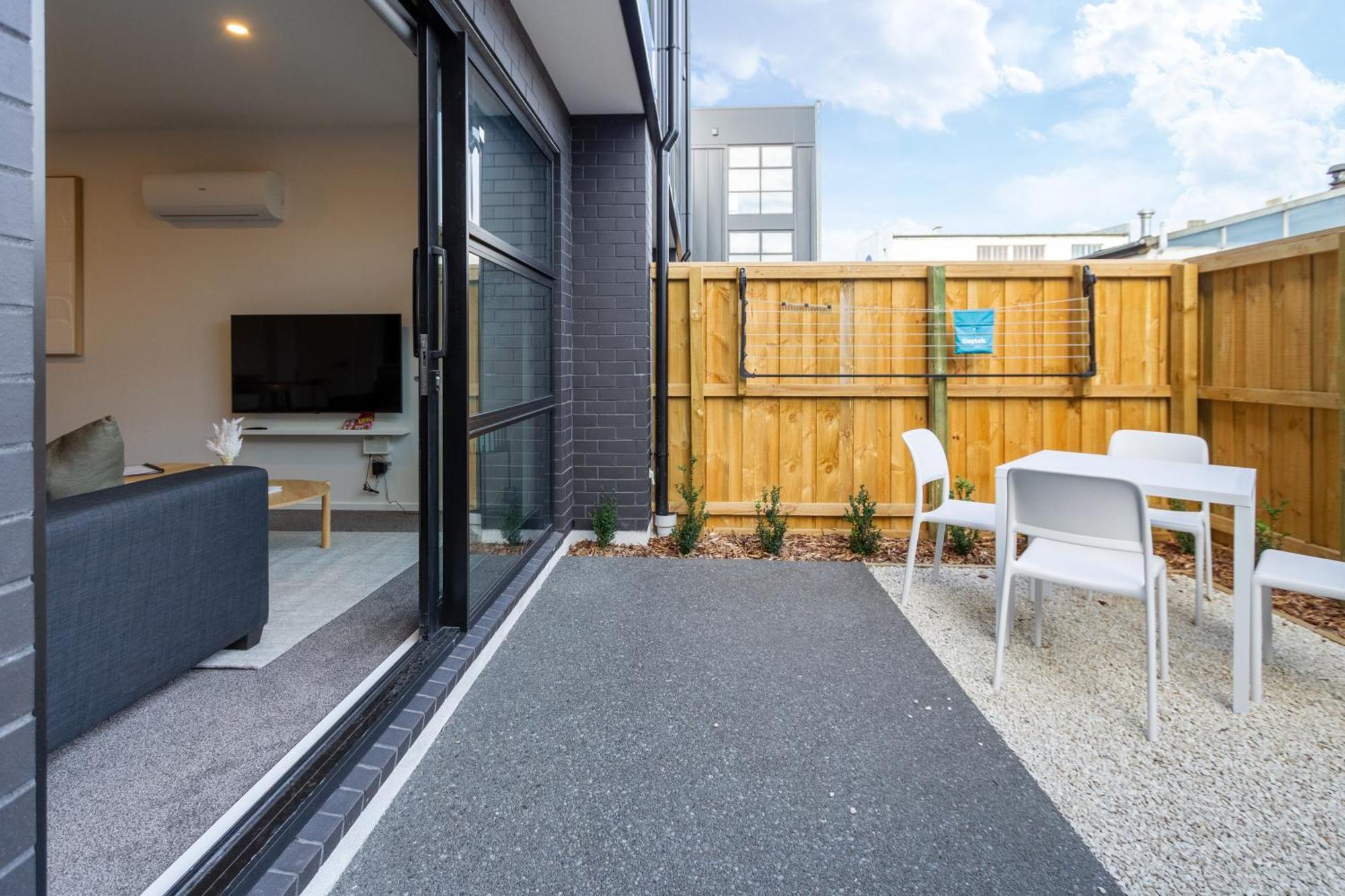 2 Bed, 2 Bath W Sofa Bed - Great Cafes Nearby Apartment Christchurch